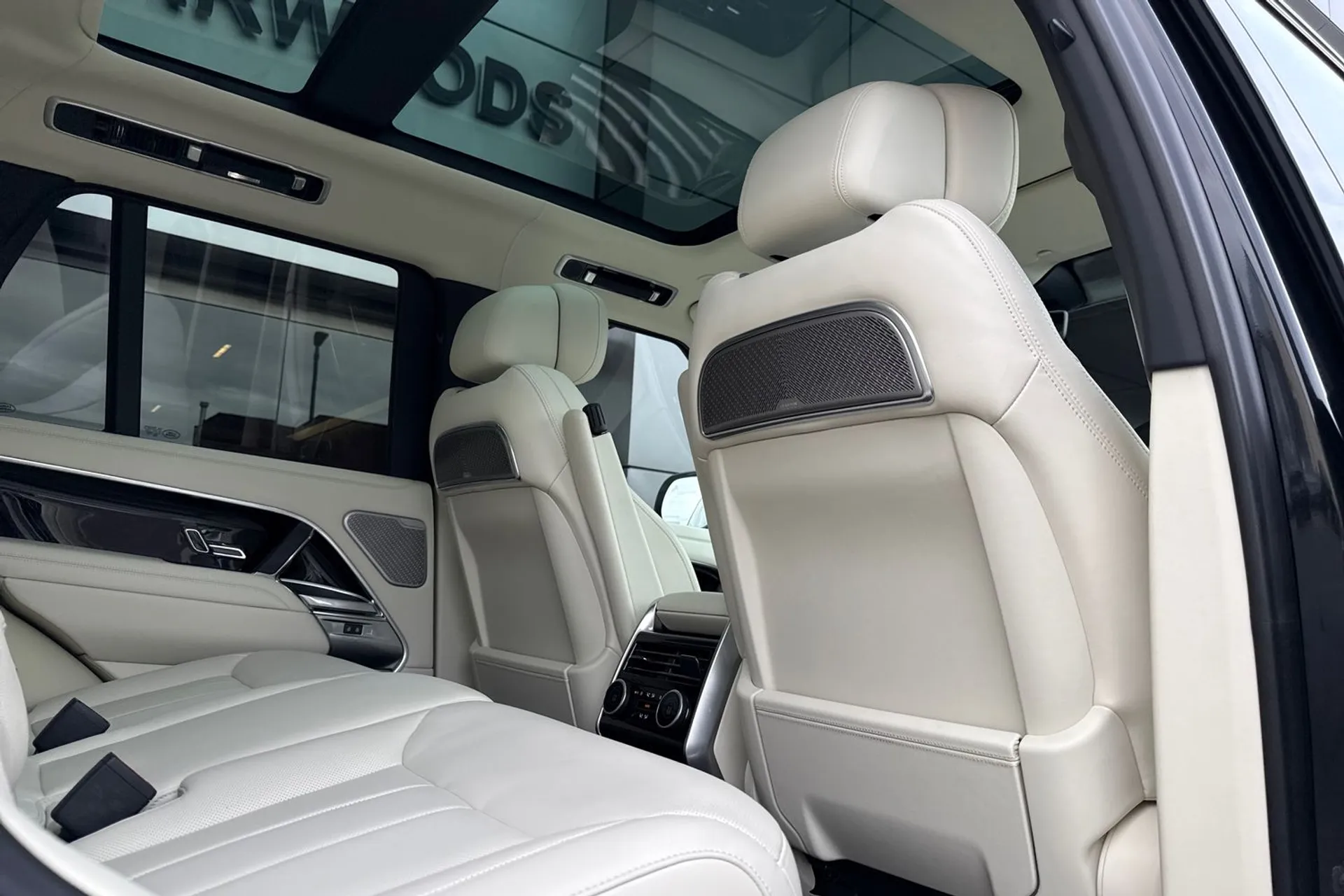 LAND ROVER RANGE ROVER thumbnail image number 54