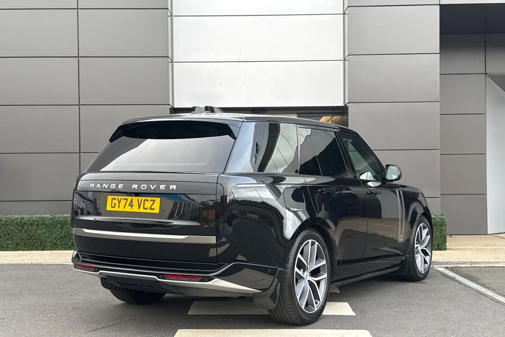 LAND ROVER RANGE ROVER thumbnail image number 12