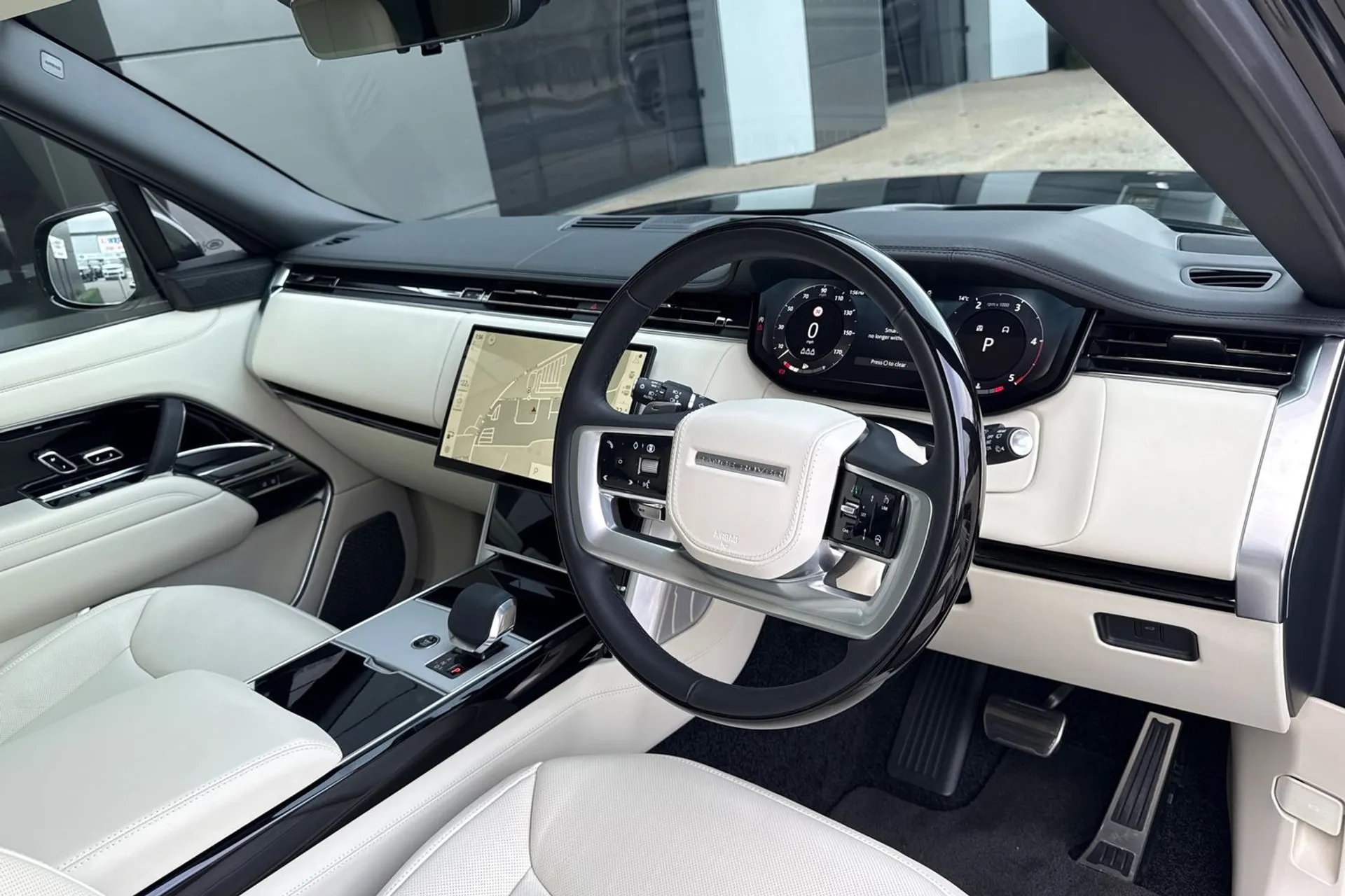 LAND ROVER RANGE ROVER thumbnail image number 40