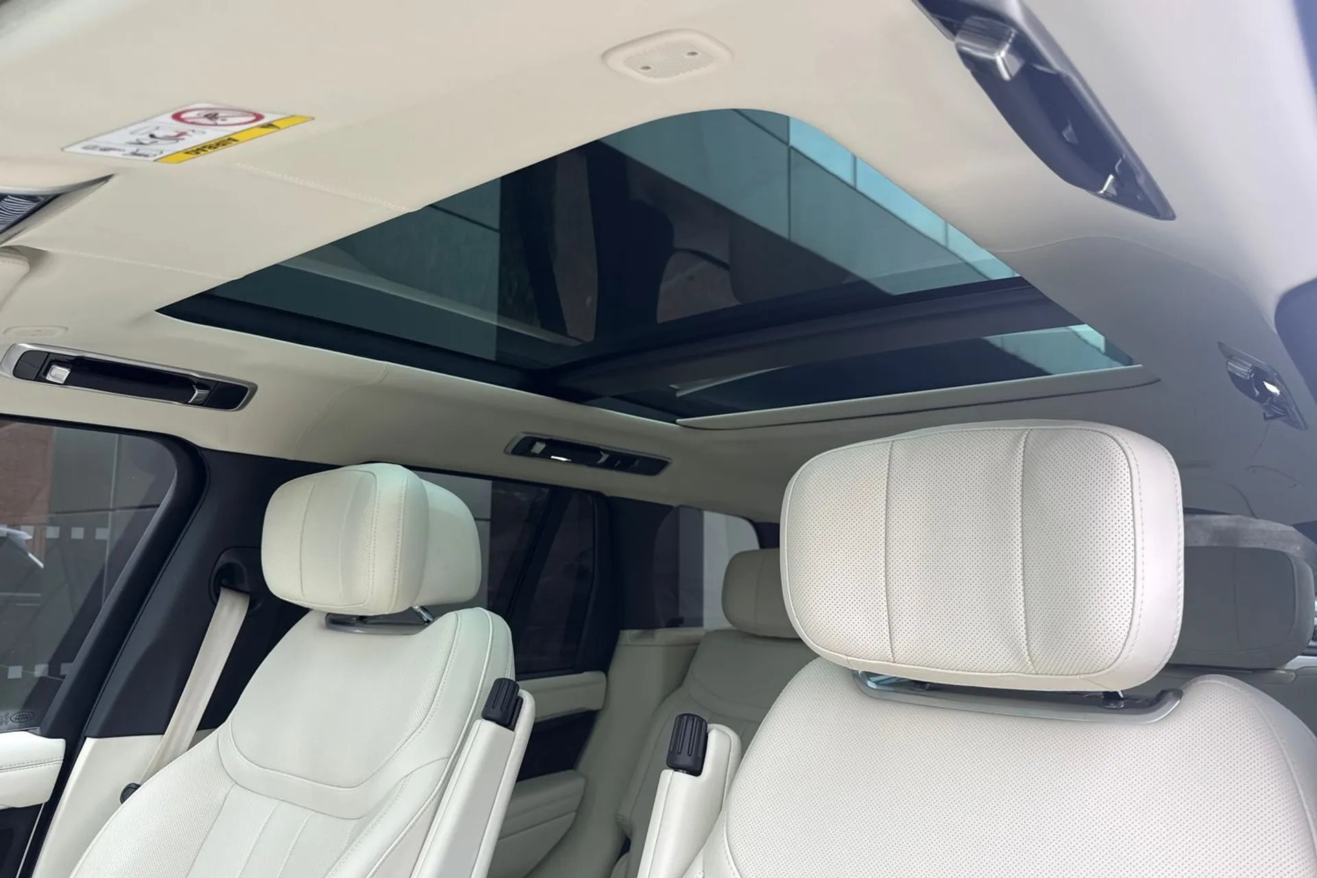 LAND ROVER RANGE ROVER thumbnail image number 64