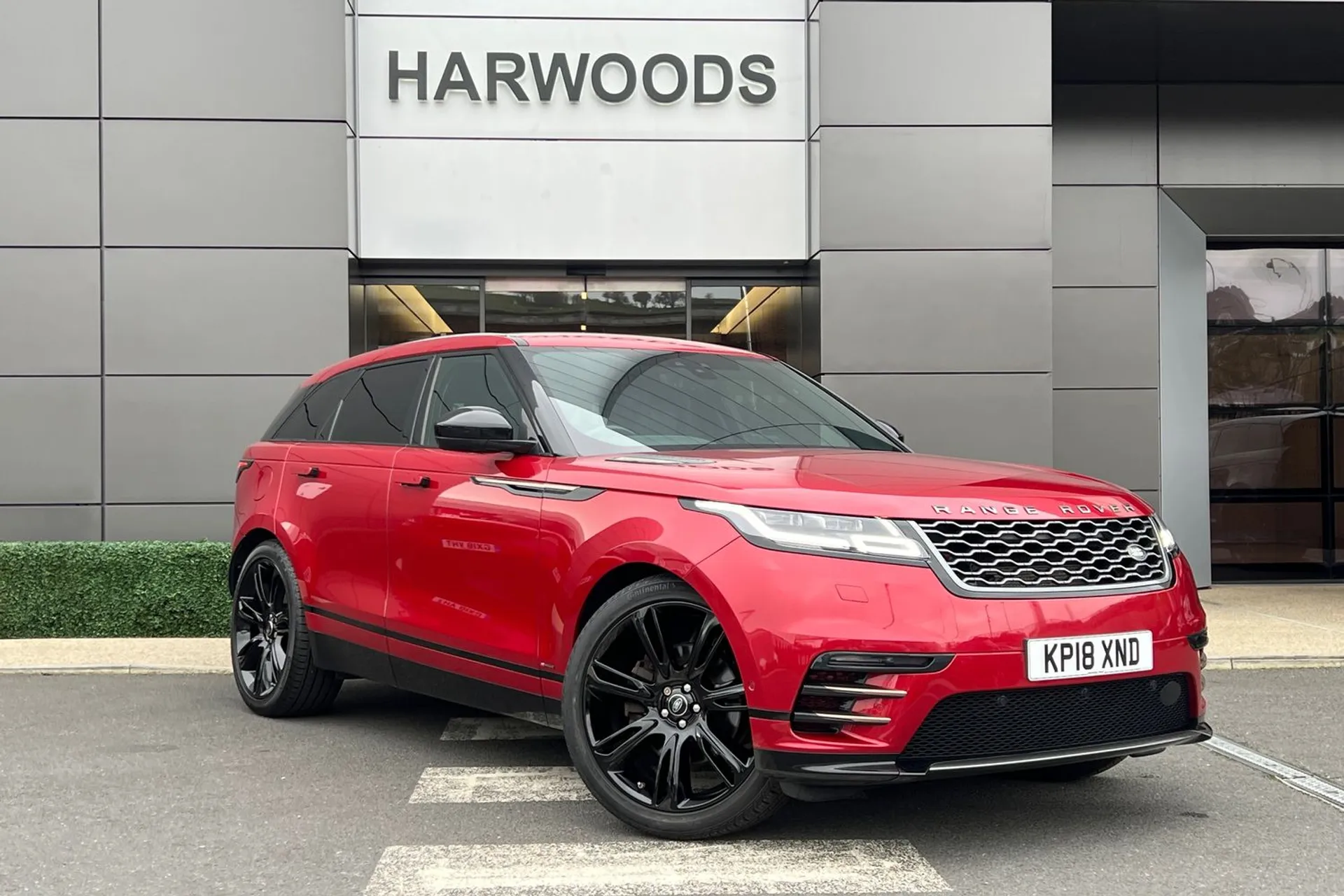 LAND ROVER RANGE ROVER VELAR focused image