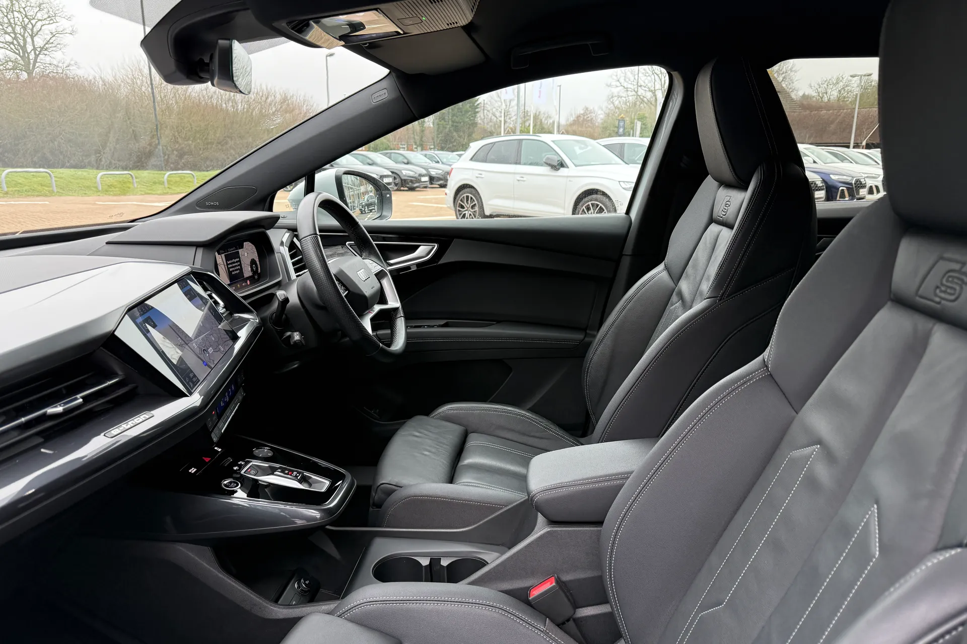 Audi Q4 thumbnail image number 49