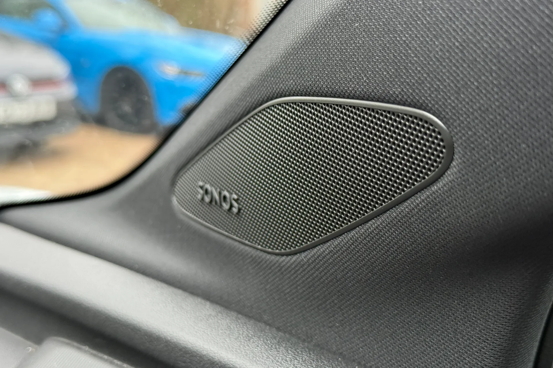 Audi Q4 thumbnail image number 10