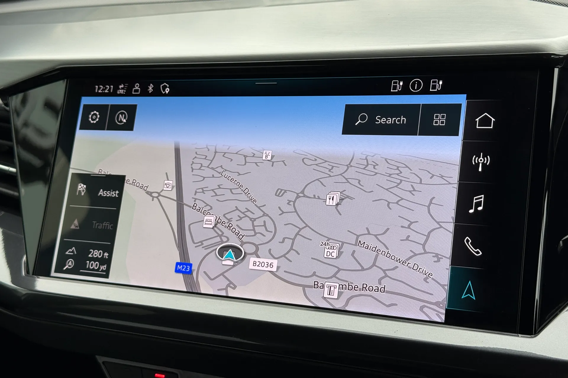 Audi Q4 thumbnail image number 3