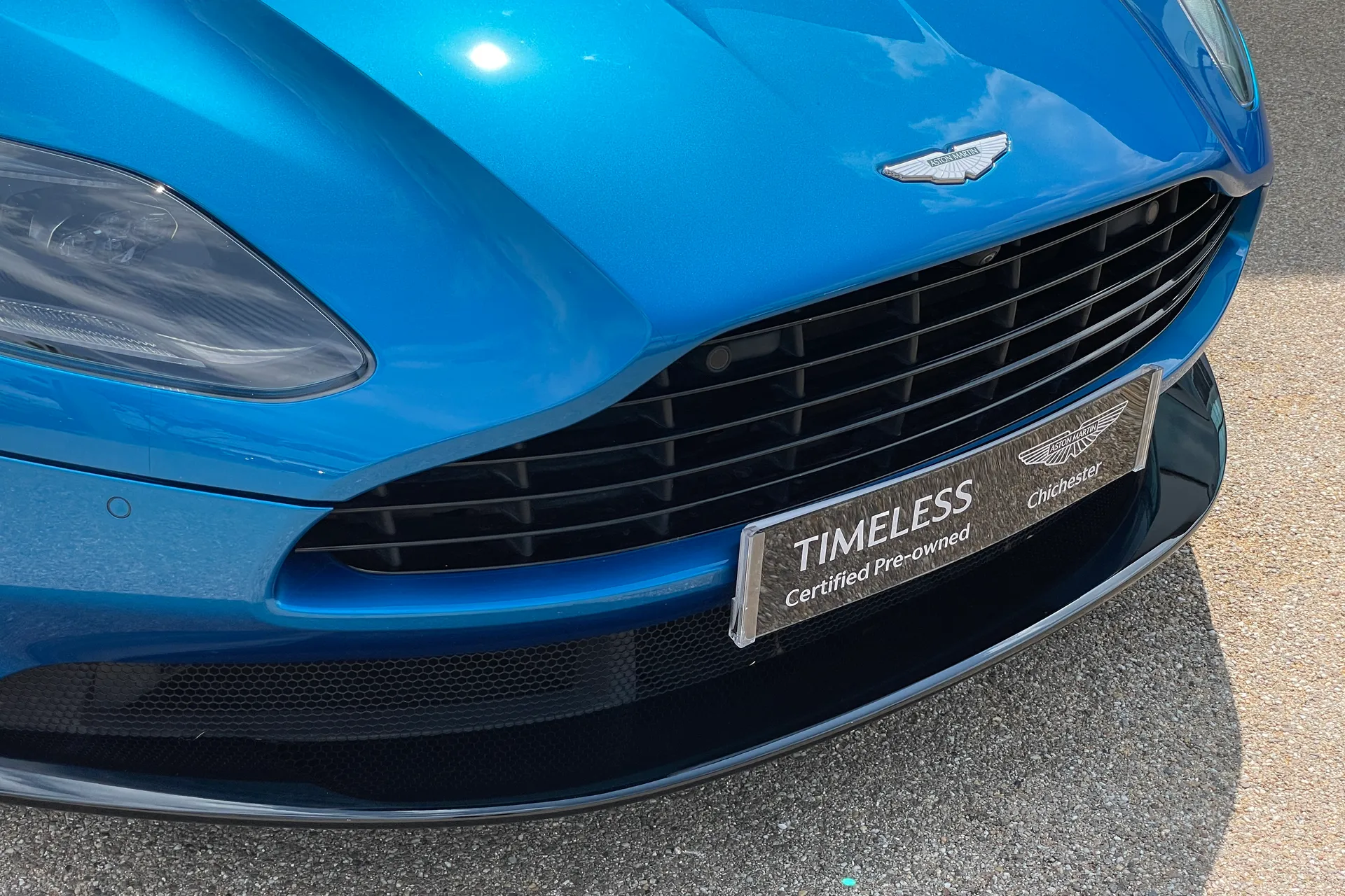 Aston Martin DB11 thumbnail image number 7