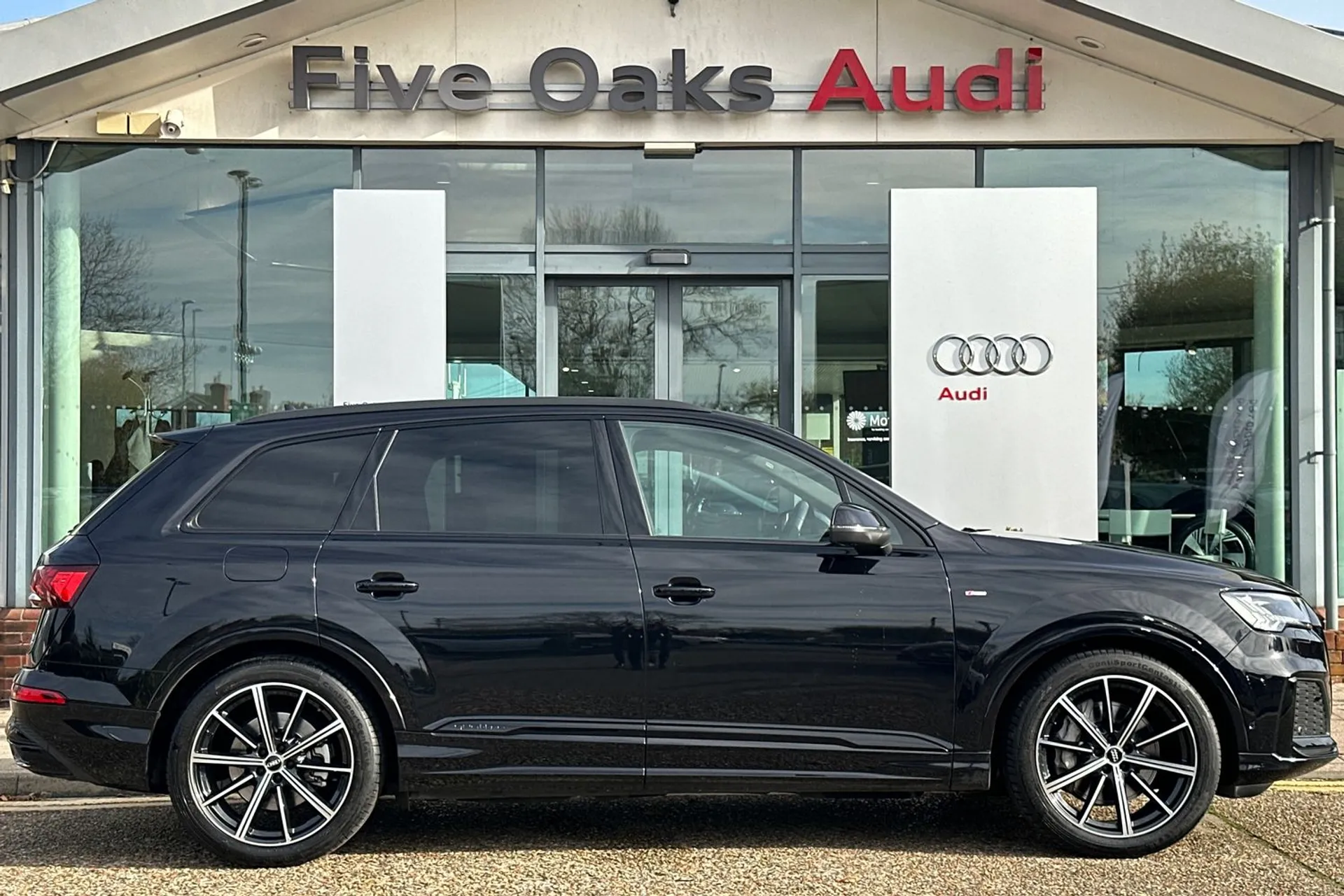 Audi Q7 thumbnail image number 2