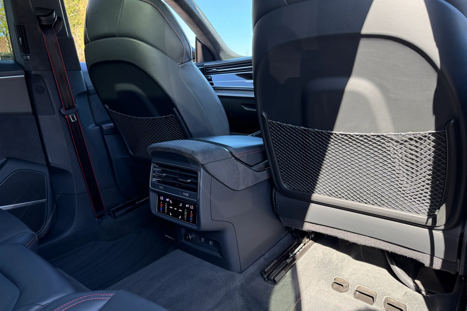 Audi RS Q8 thumbnail image number 58