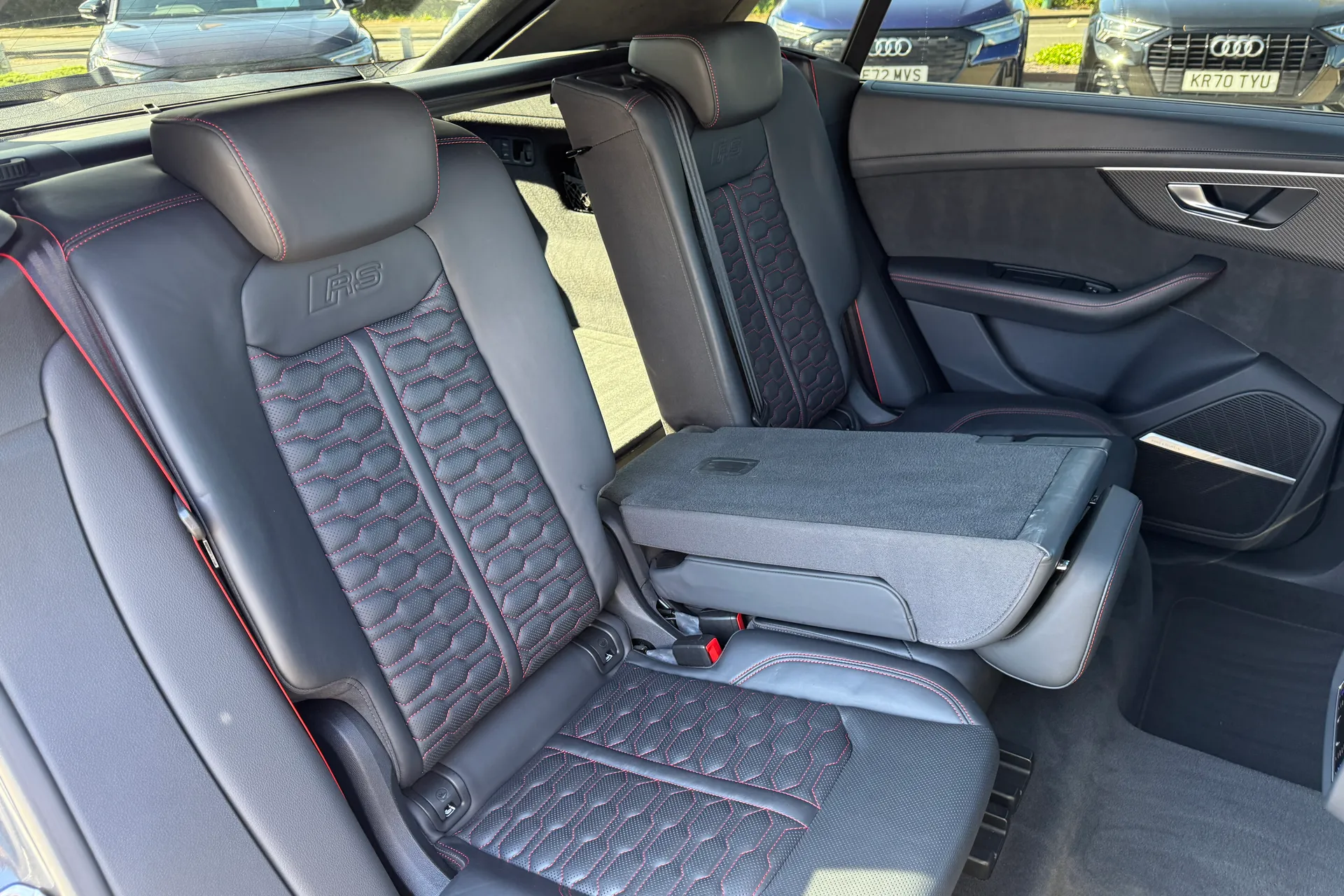 Audi RS Q8 thumbnail image number 57