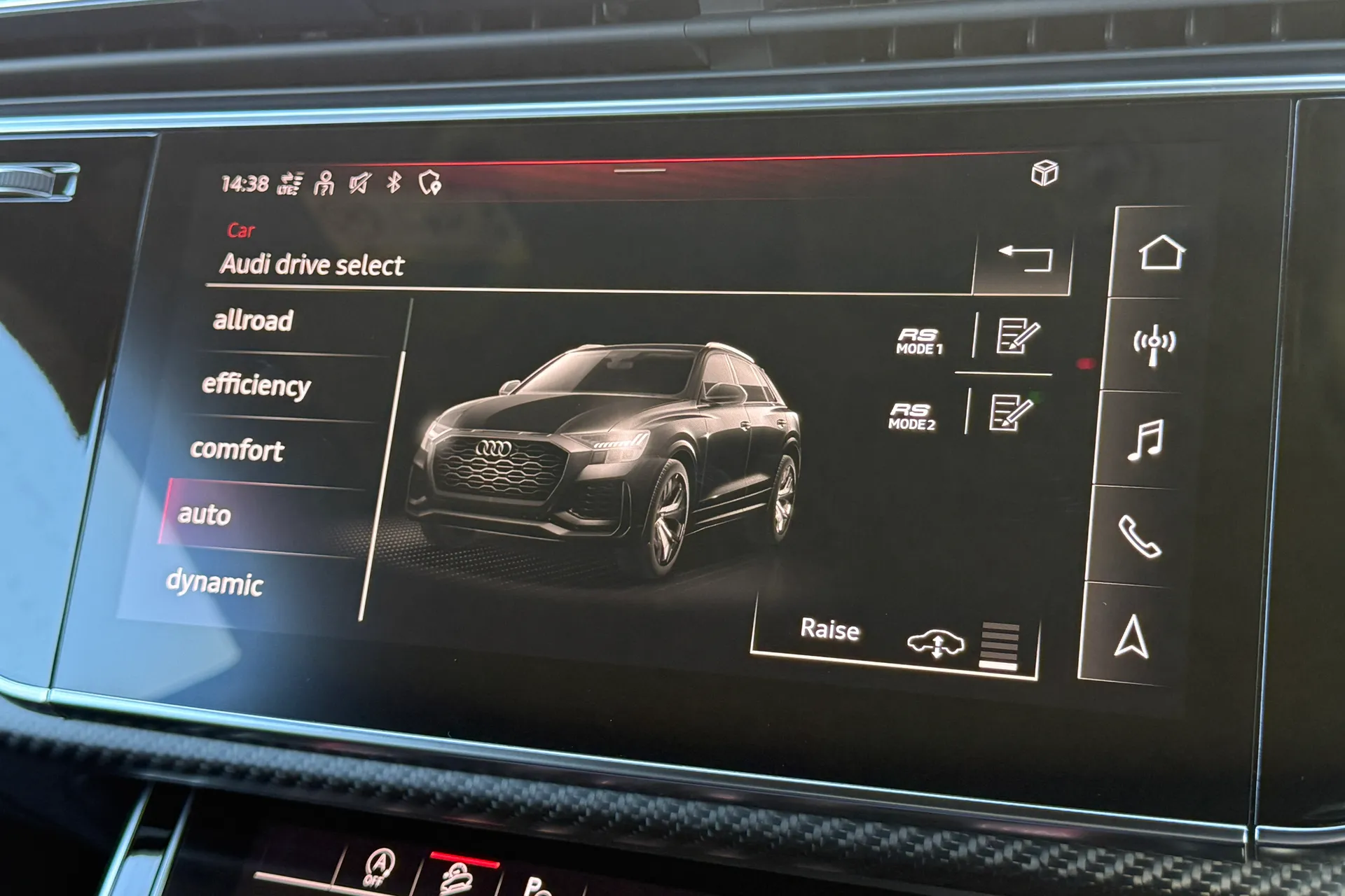 Audi RS Q8 thumbnail image number 12