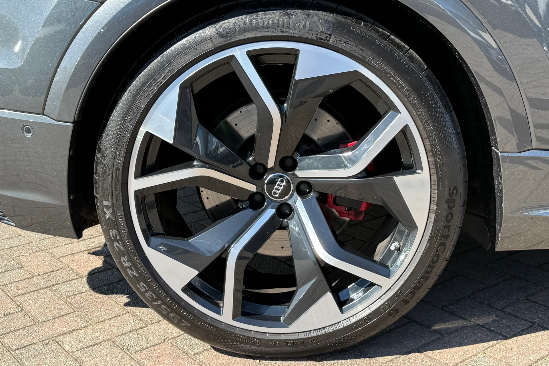 Audi RS Q8 thumbnail image number 60