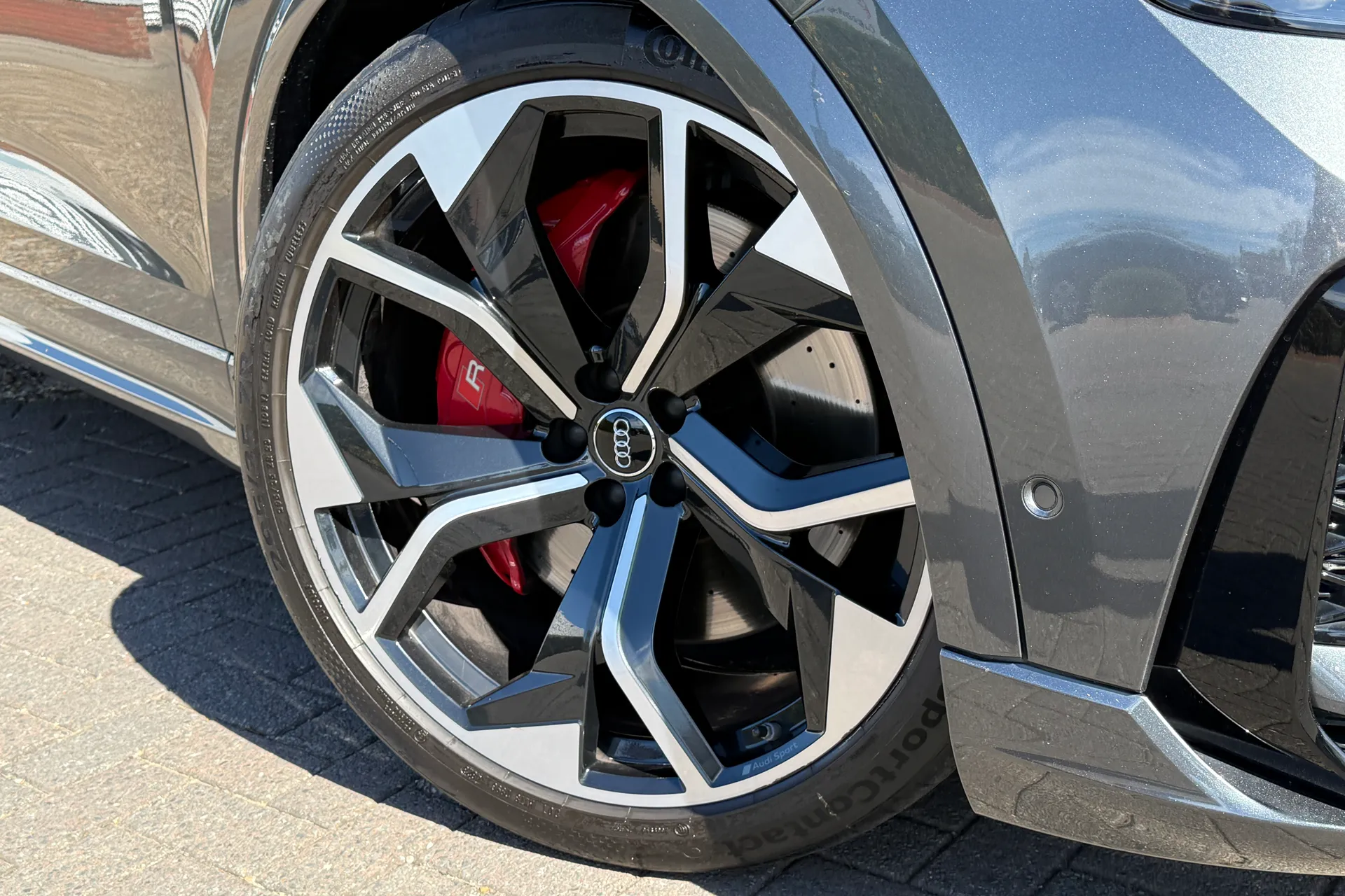 Audi RS Q8 thumbnail image number 7