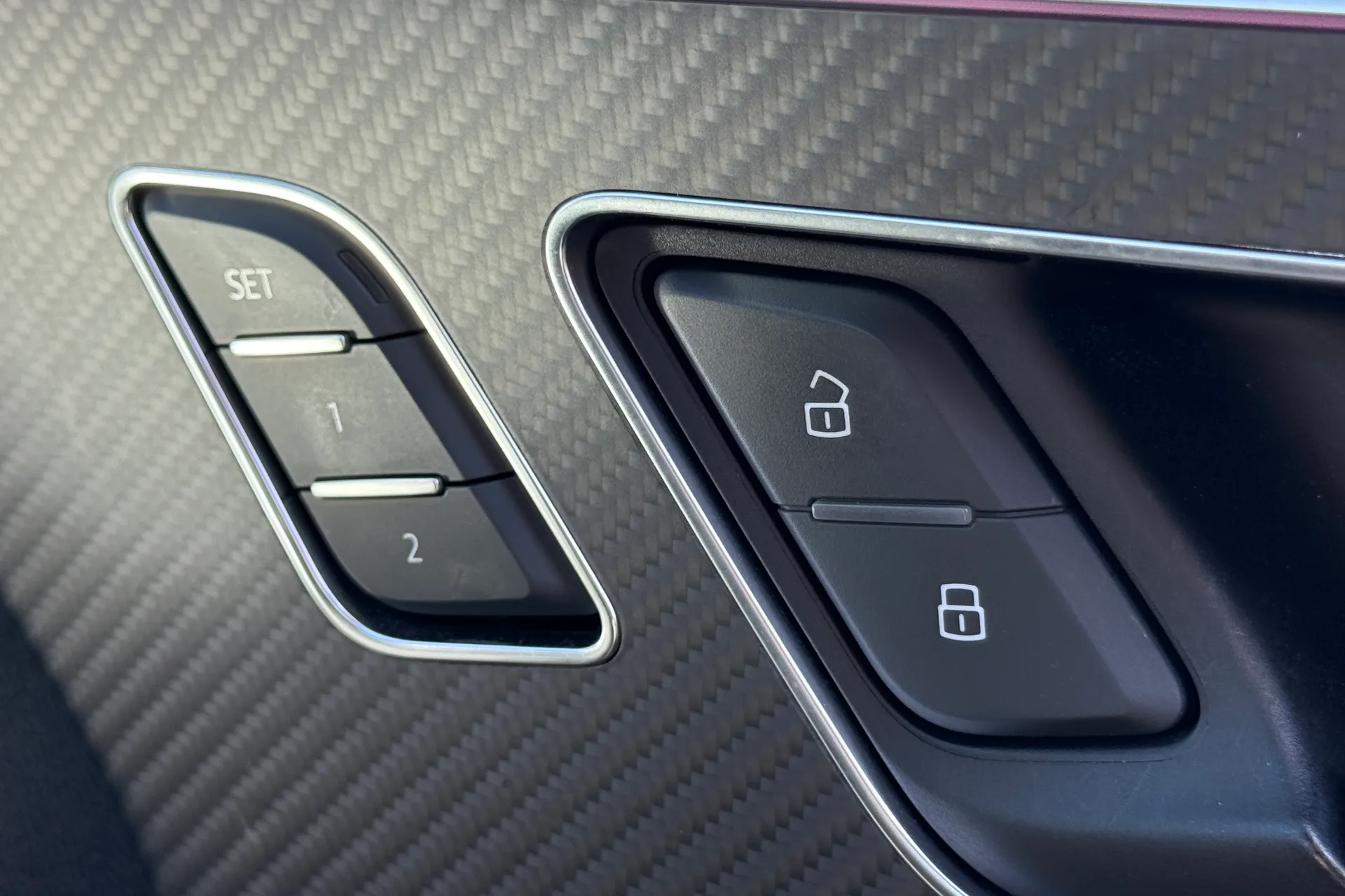Audi RS Q8 thumbnail image number 21