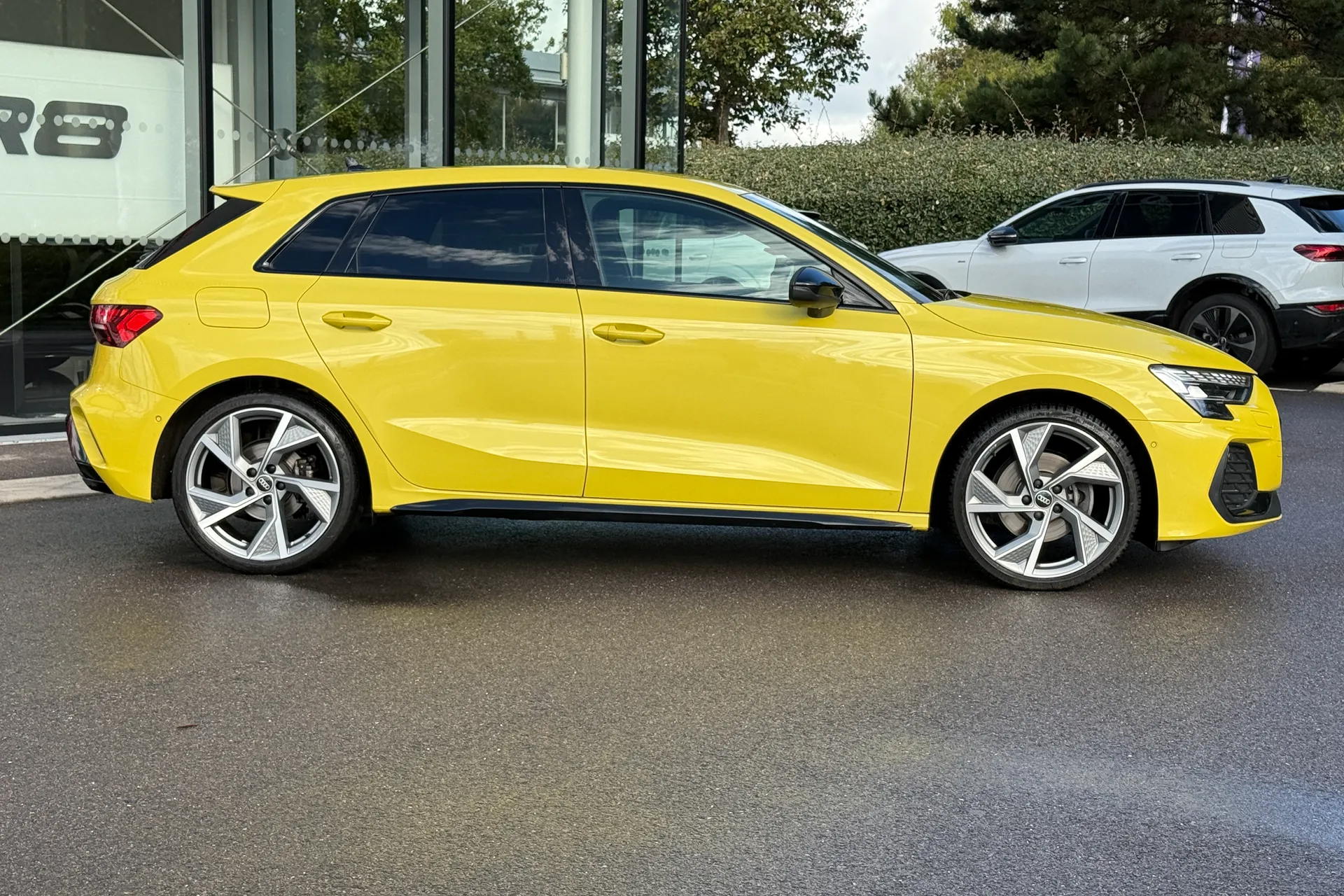Audi A3 thumbnail image number 2