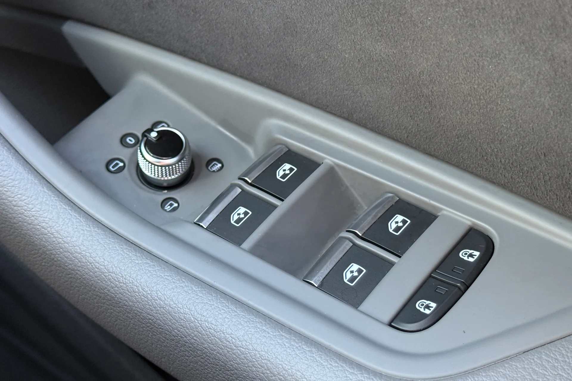Audi A5 thumbnail image number 19