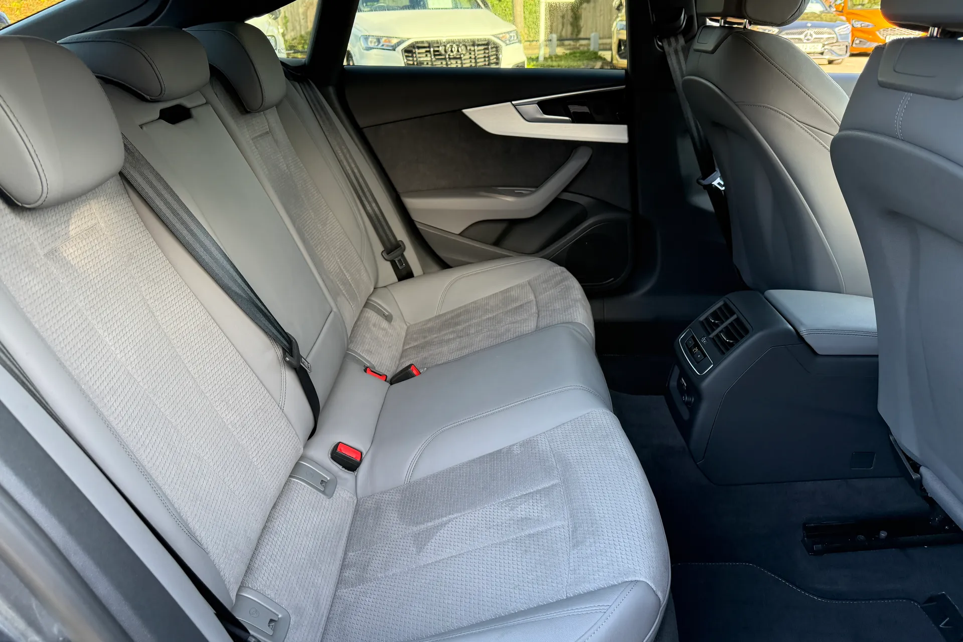 Audi A5 thumbnail image number 44