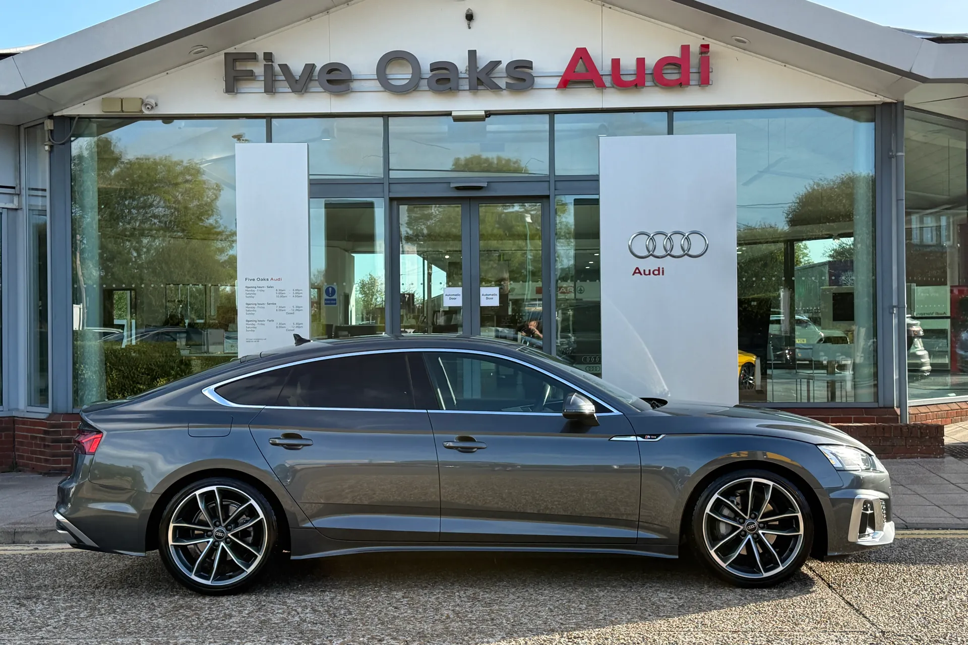 Audi A5 thumbnail image number 2