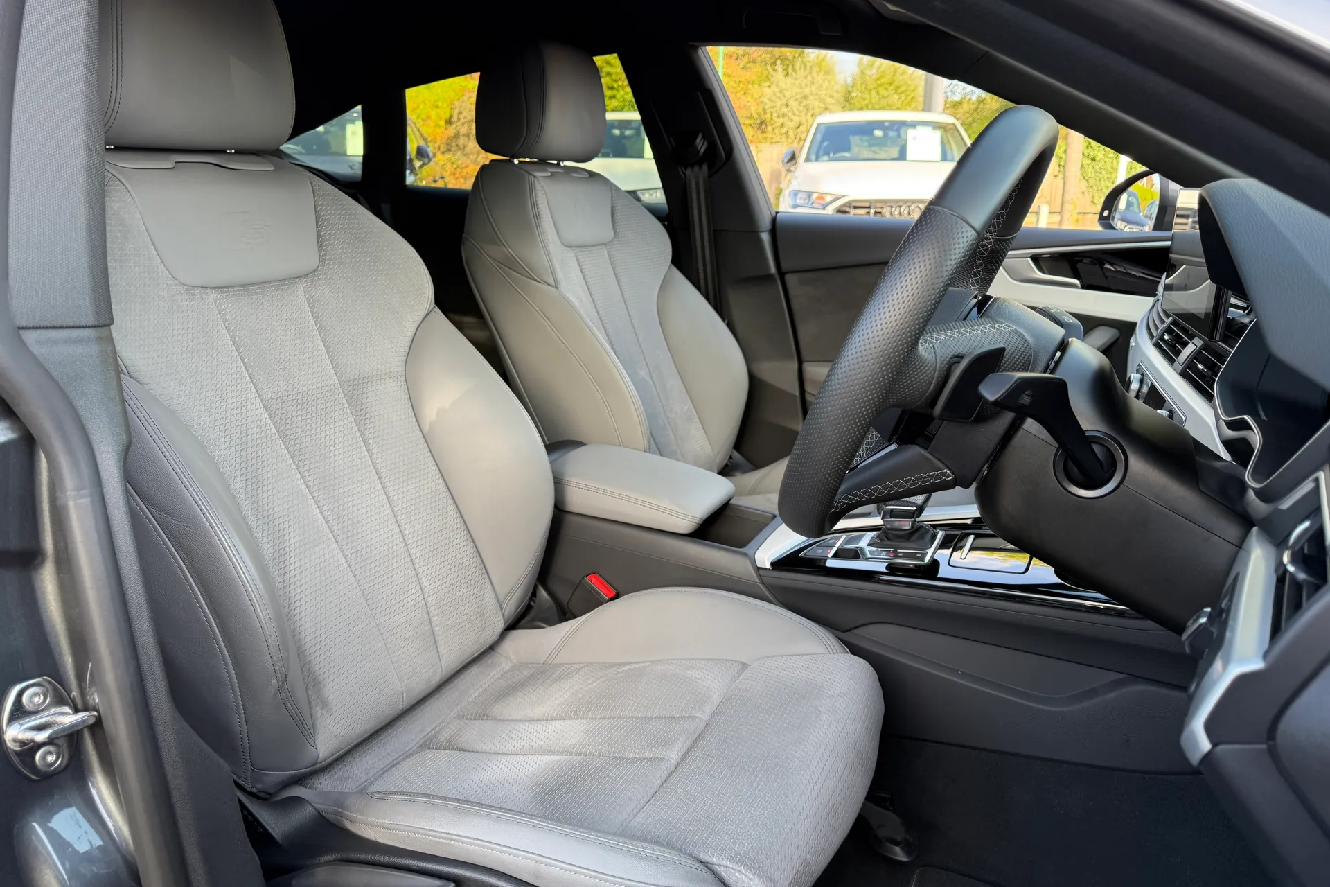 Audi A5 thumbnail image number 27