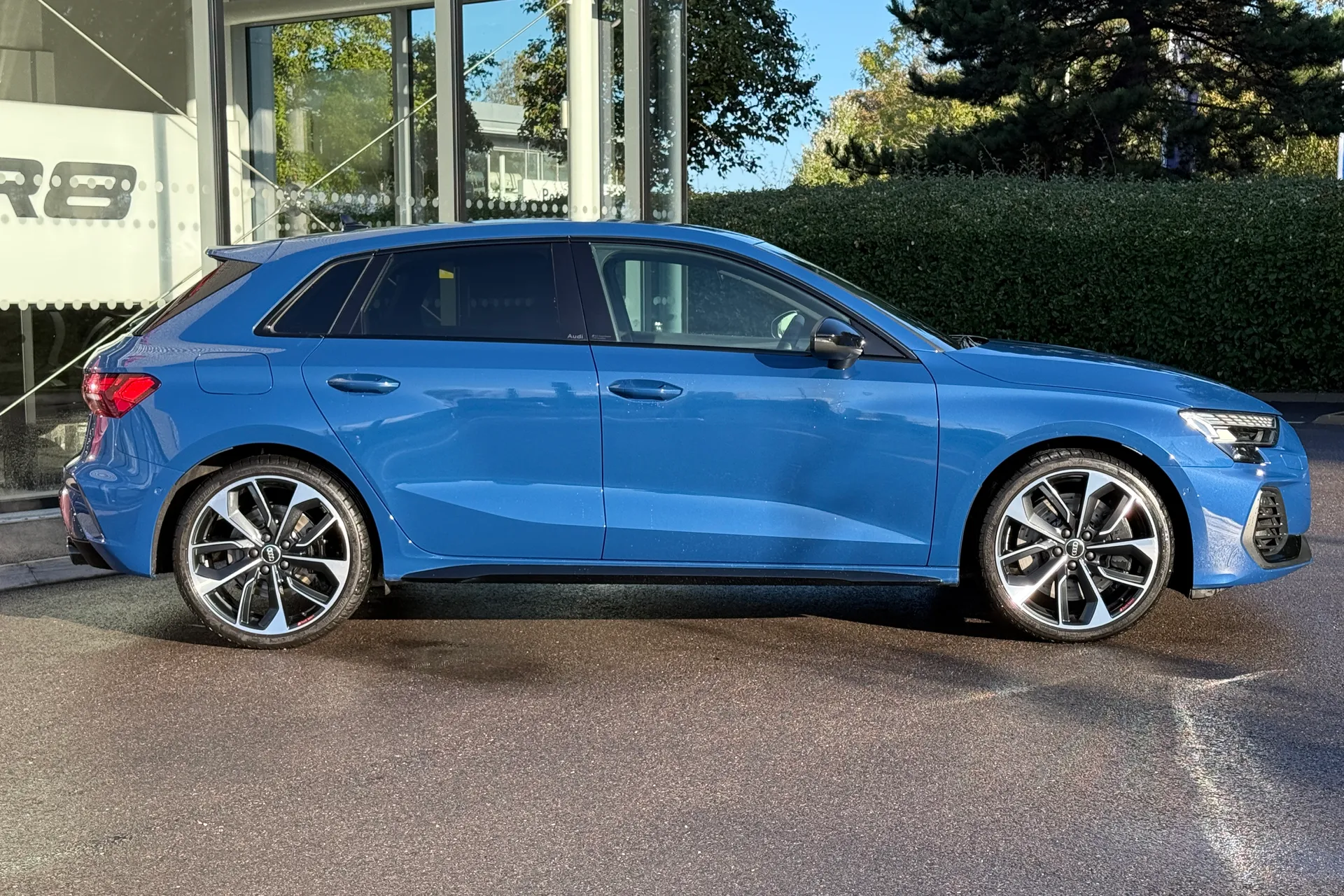 Audi A3 thumbnail image number 2