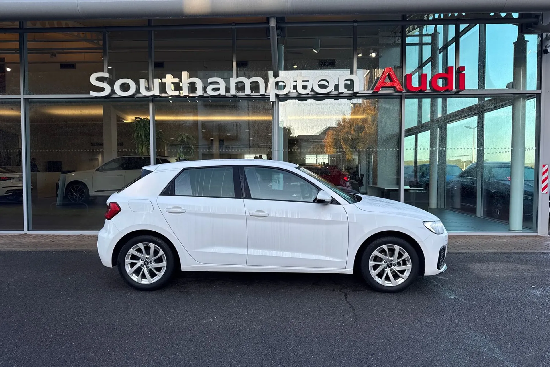 Audi A1 thumbnail image number 2