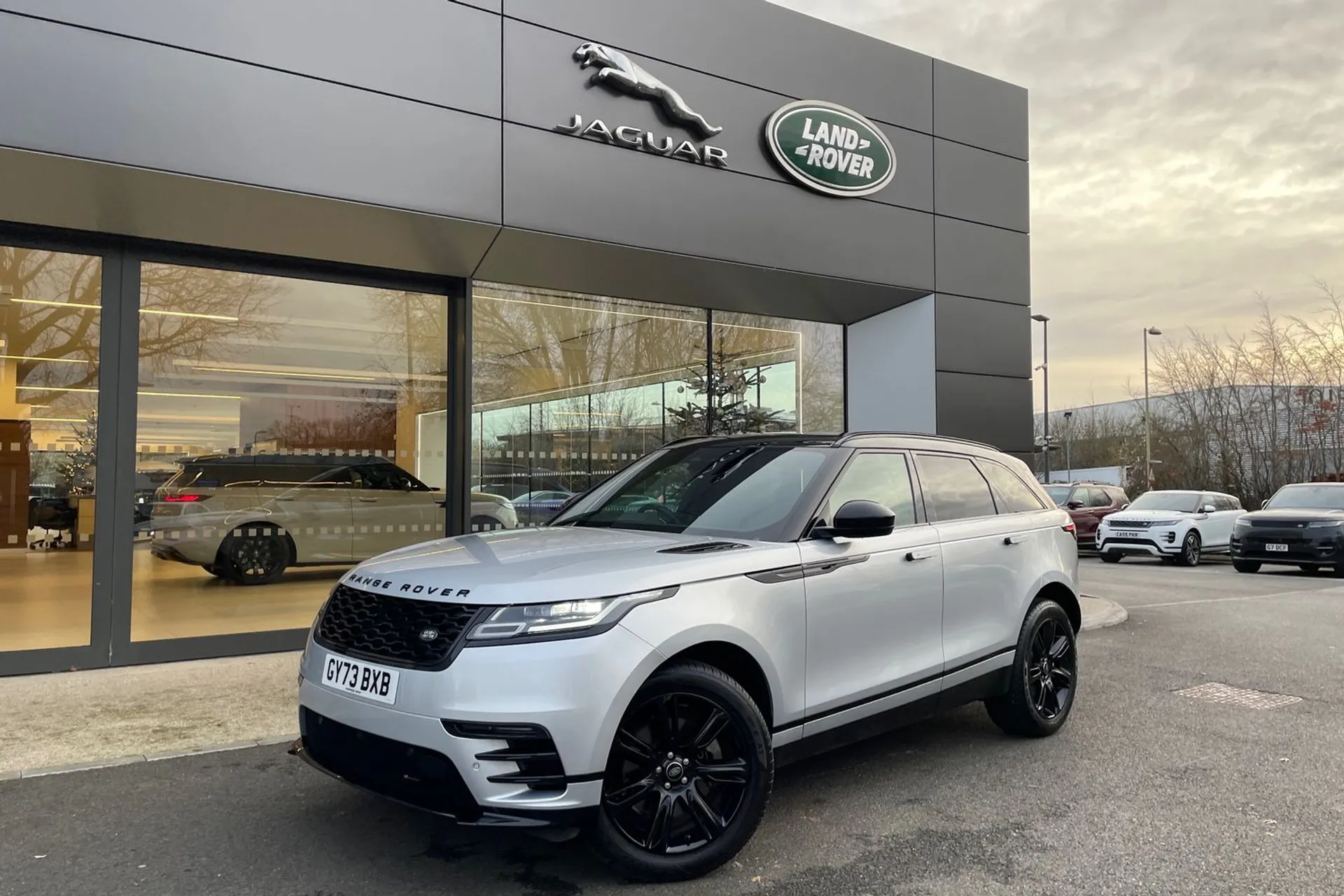 LAND ROVER RANGE ROVER VELAR thumbnail image number 27