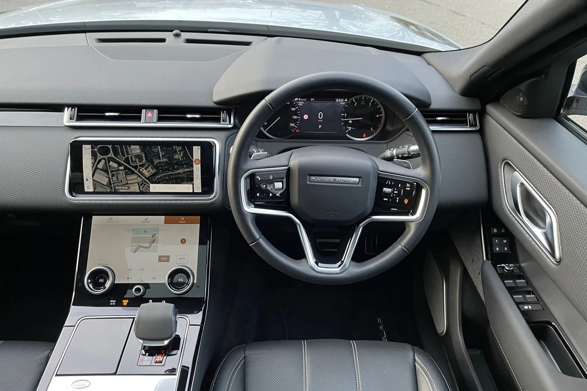 LAND ROVER RANGE ROVER VELAR thumbnail image number 12