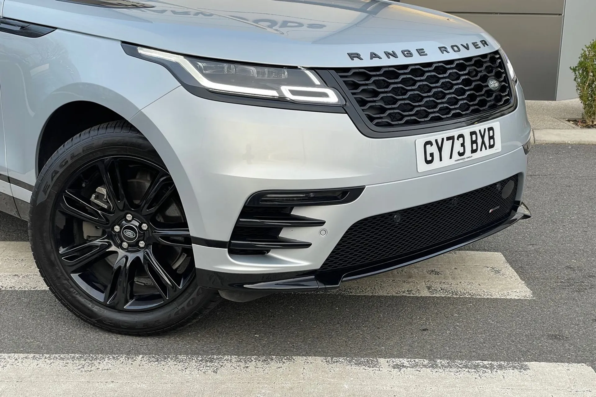 LAND ROVER RANGE ROVER VELAR thumbnail image number 29