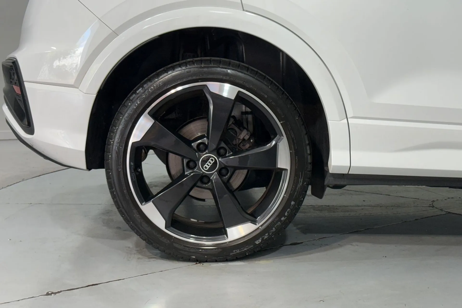 Audi Q2 thumbnail image number 12