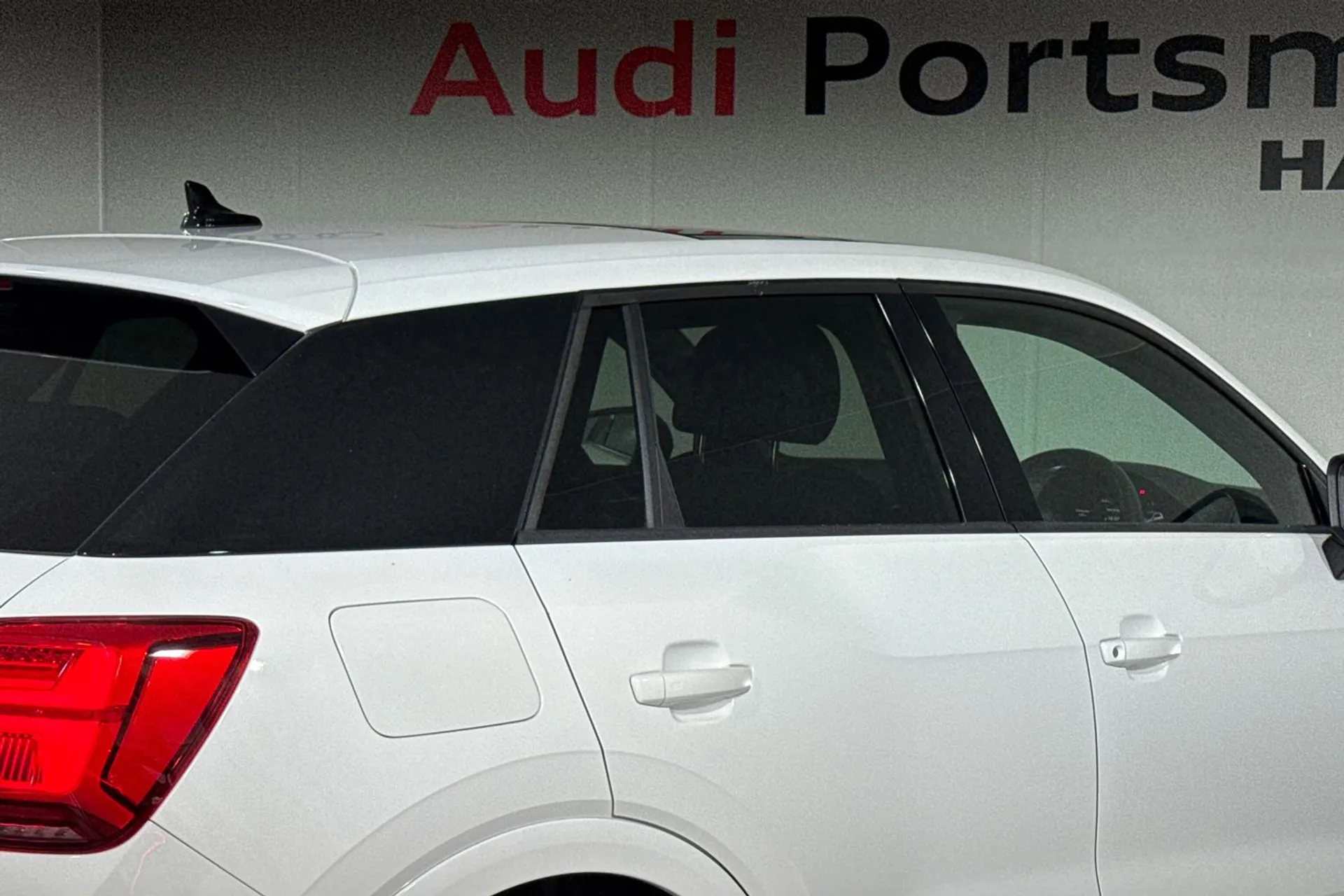 Audi Q2 thumbnail image number 13