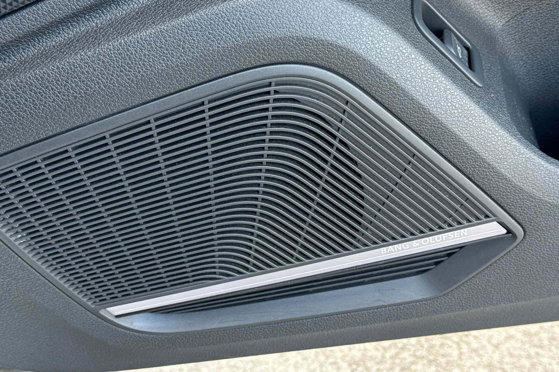 Audi Q2 thumbnail image number 31