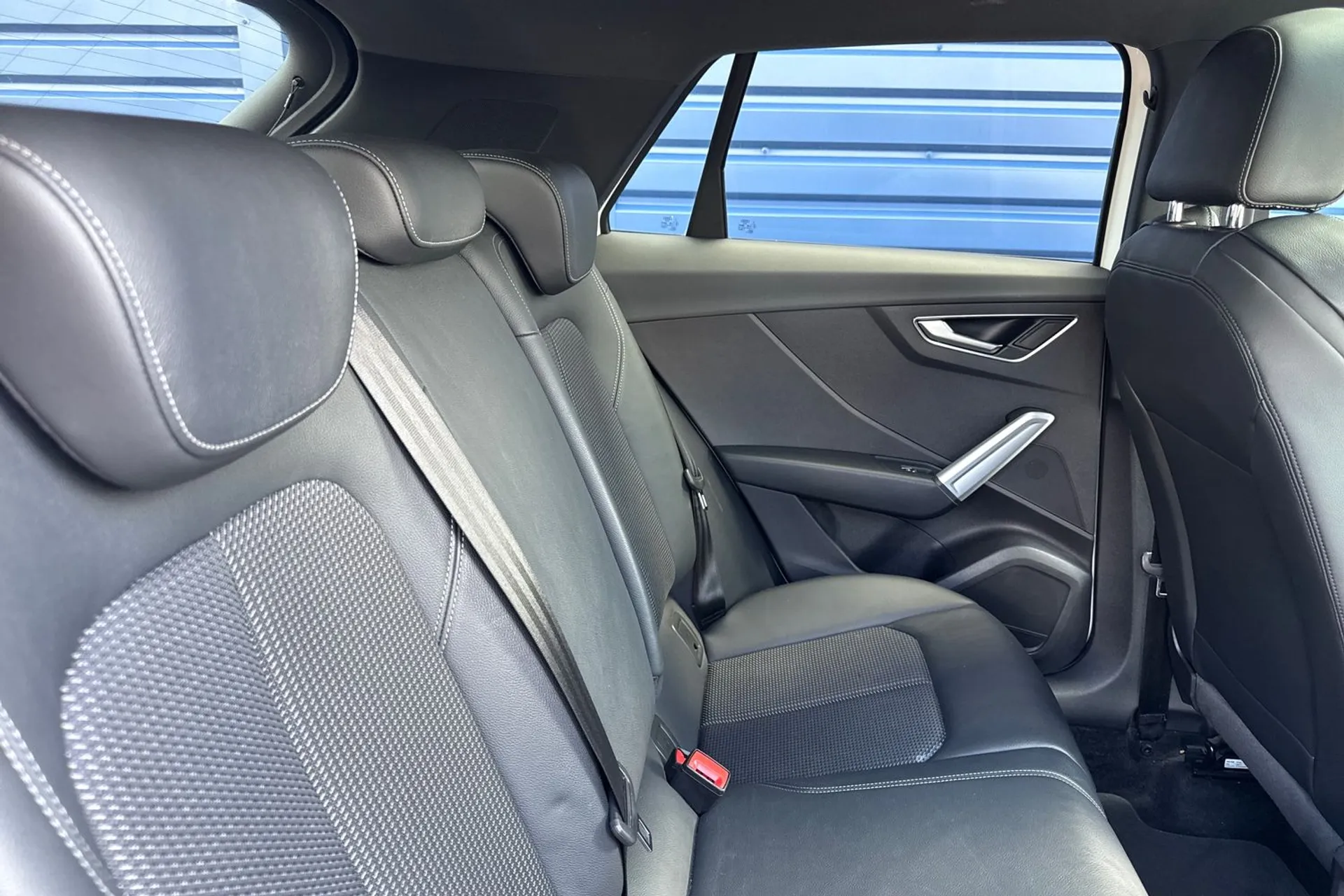 Audi Q2 thumbnail image number 21