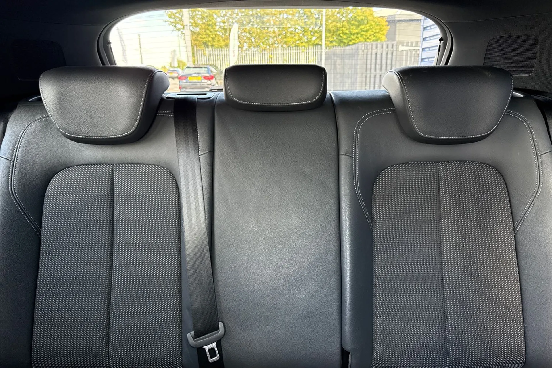 Audi Q2 thumbnail image number 34