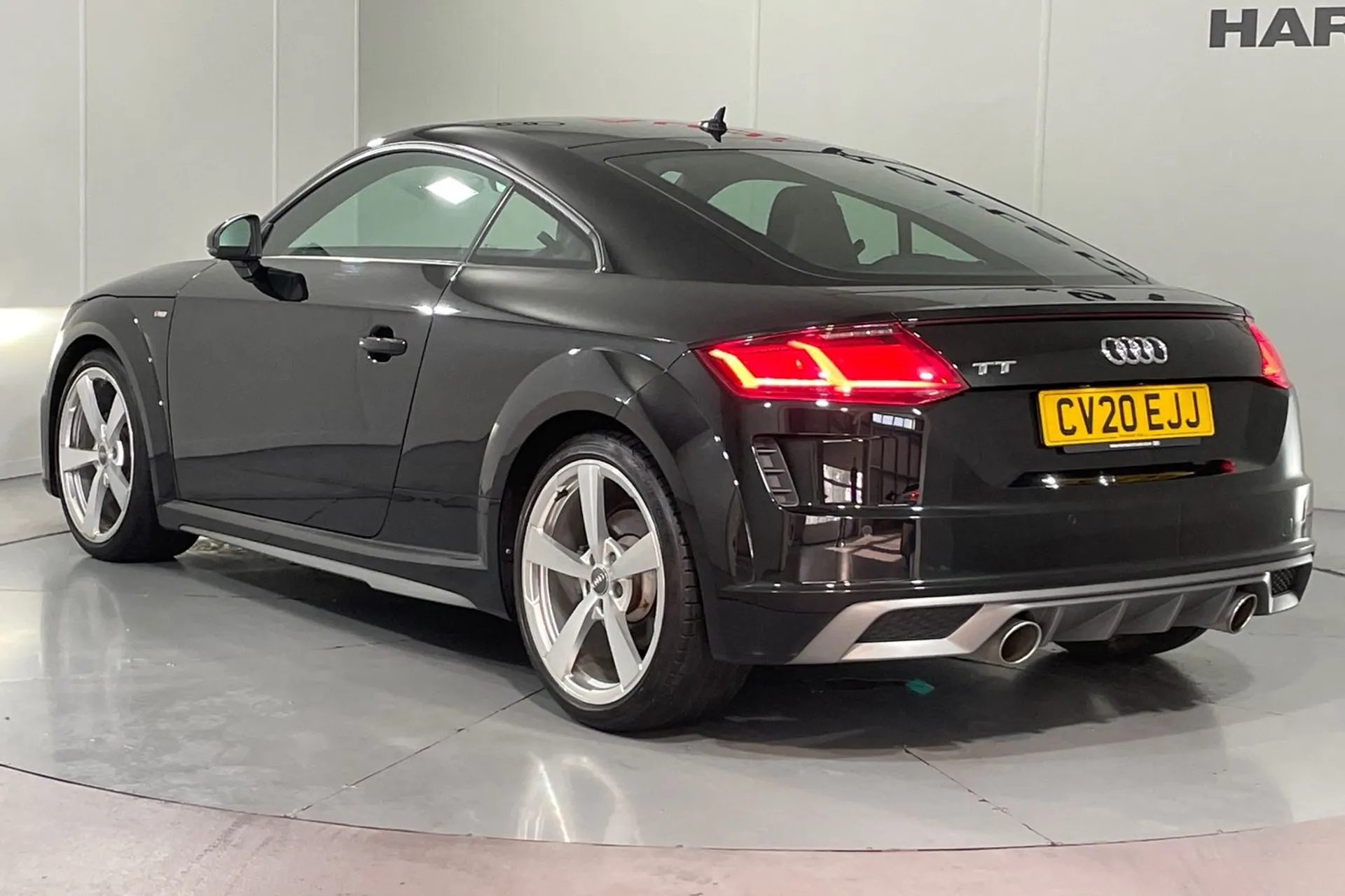 Audi TT thumbnail image number 8