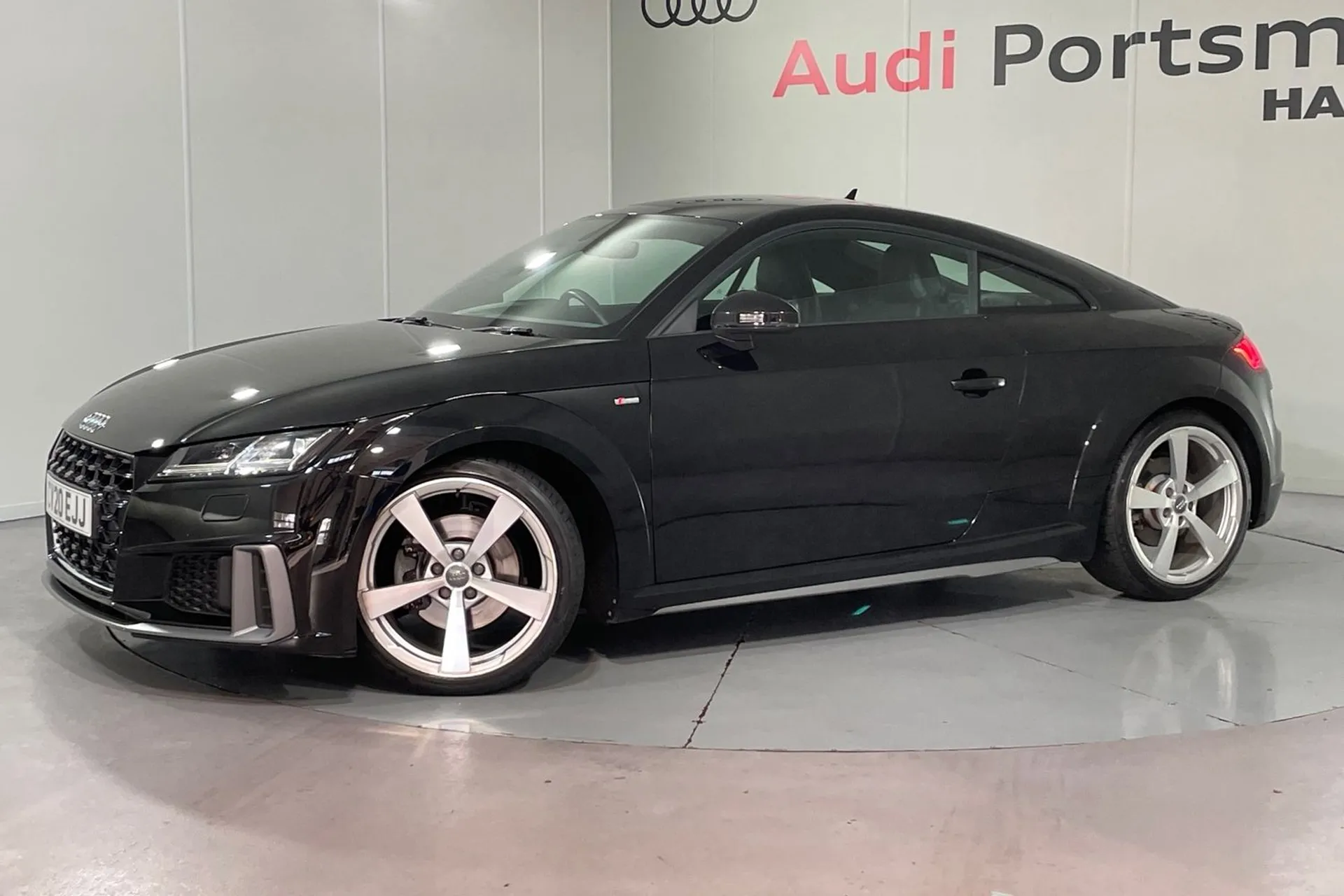 Audi TT thumbnail image number 7