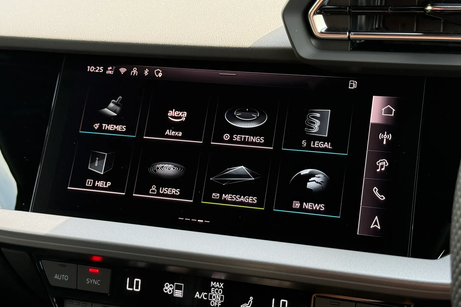 Audi A3 thumbnail image number 25