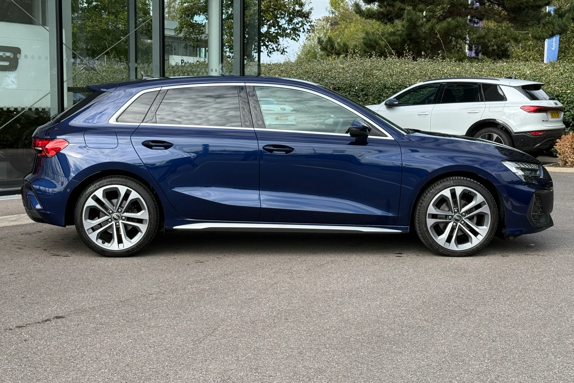 Audi A3 thumbnail image number 2
