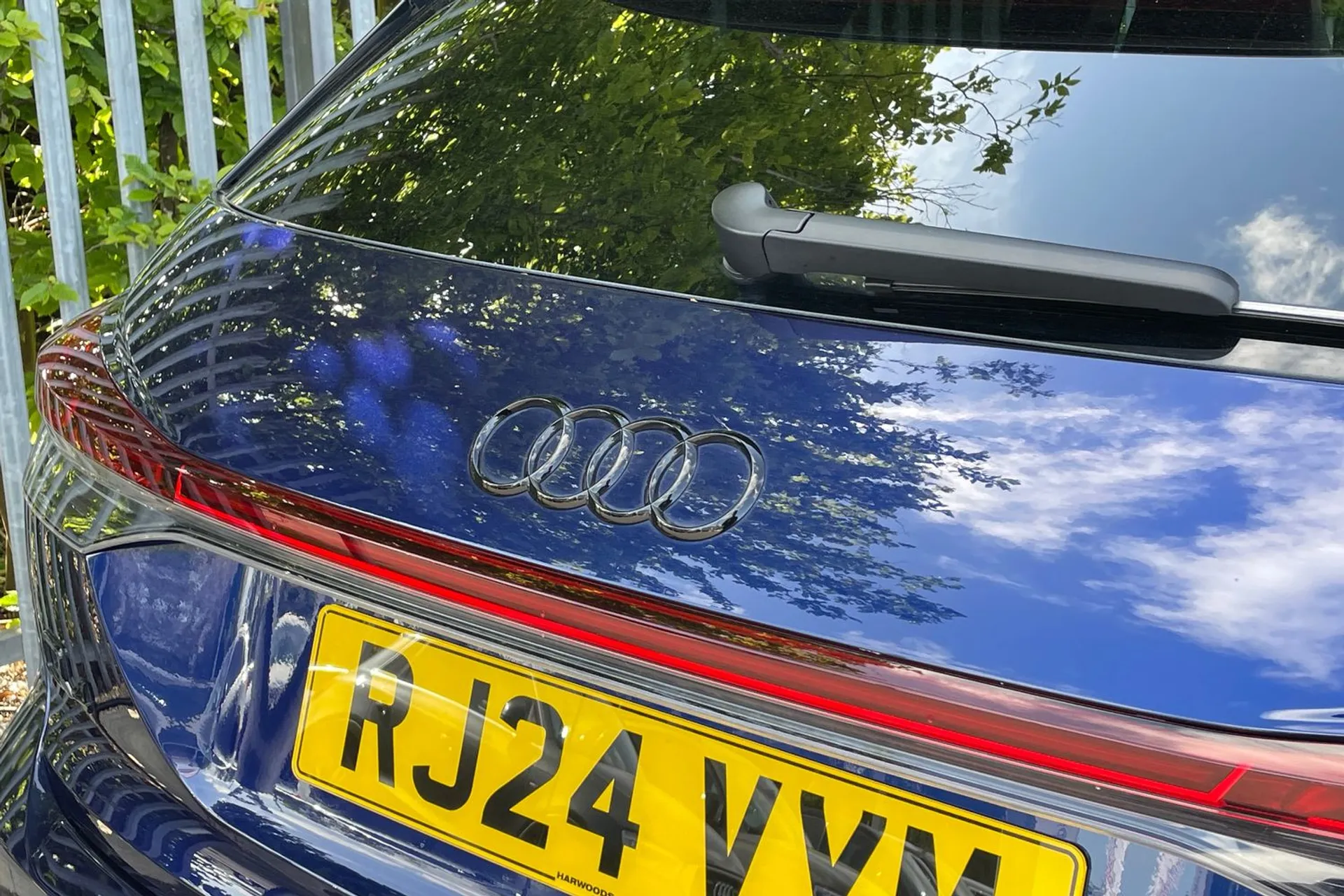 Audi Q4 thumbnail image number 51