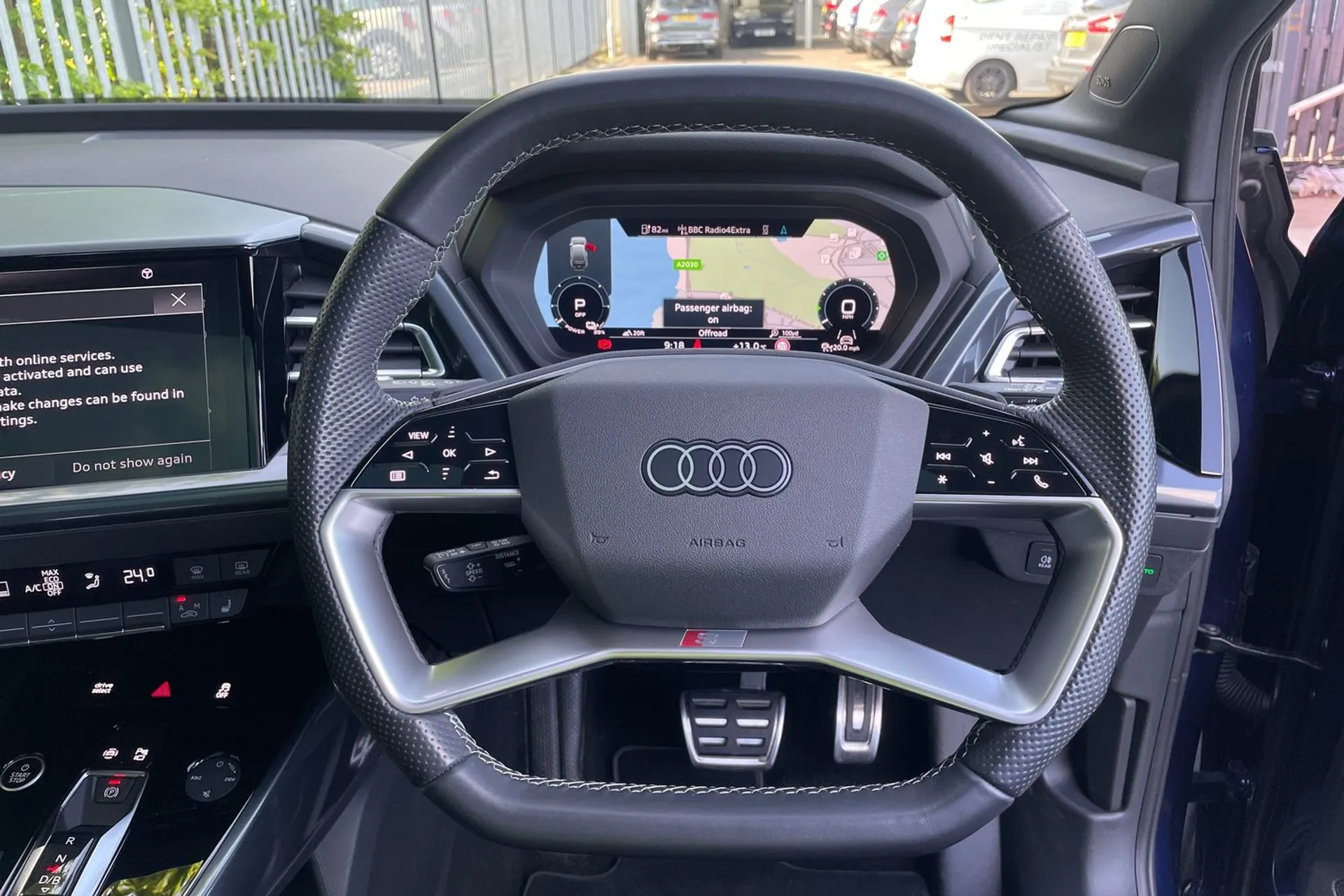 Audi Q4 thumbnail image number 37