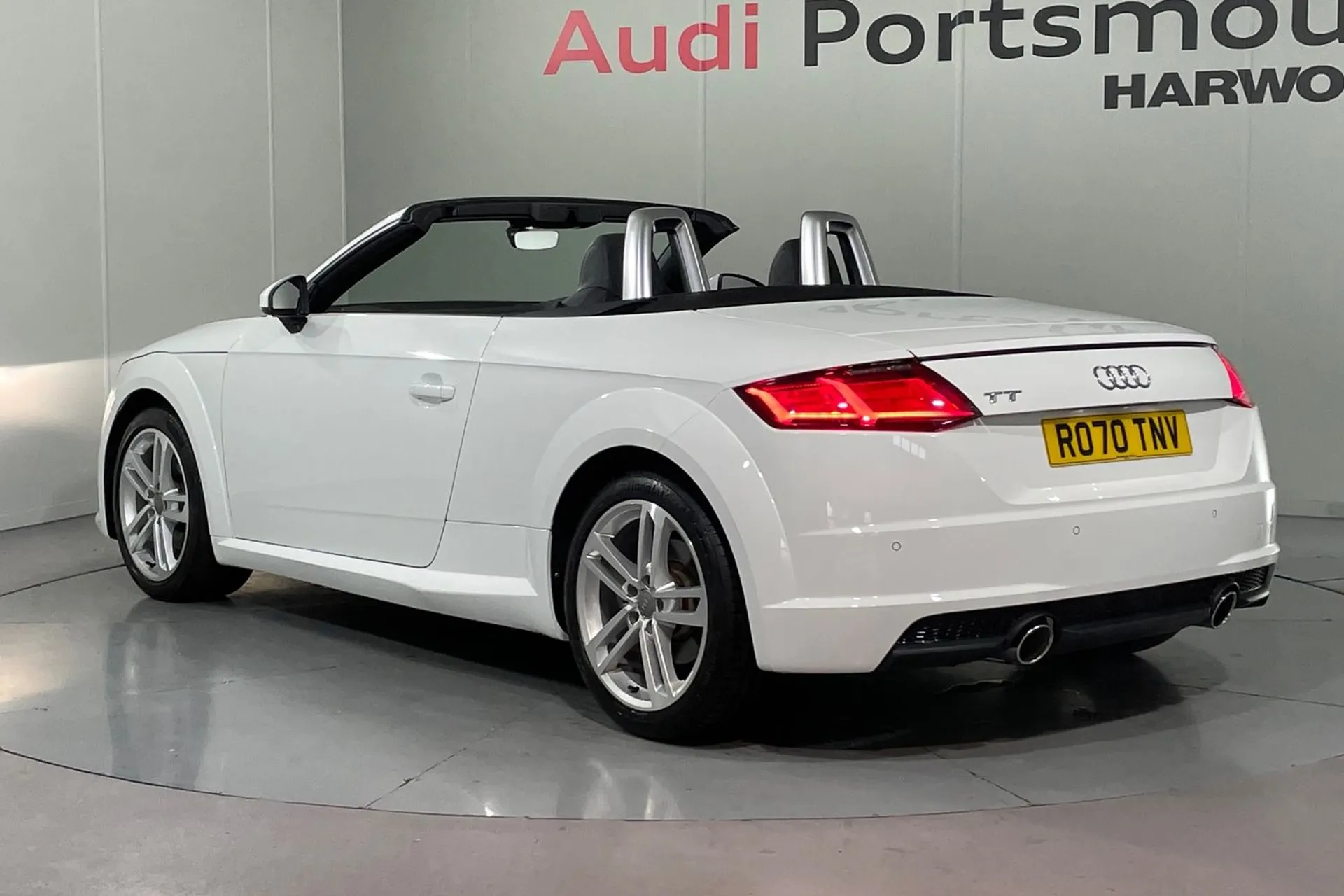 Audi TT thumbnail image number 12