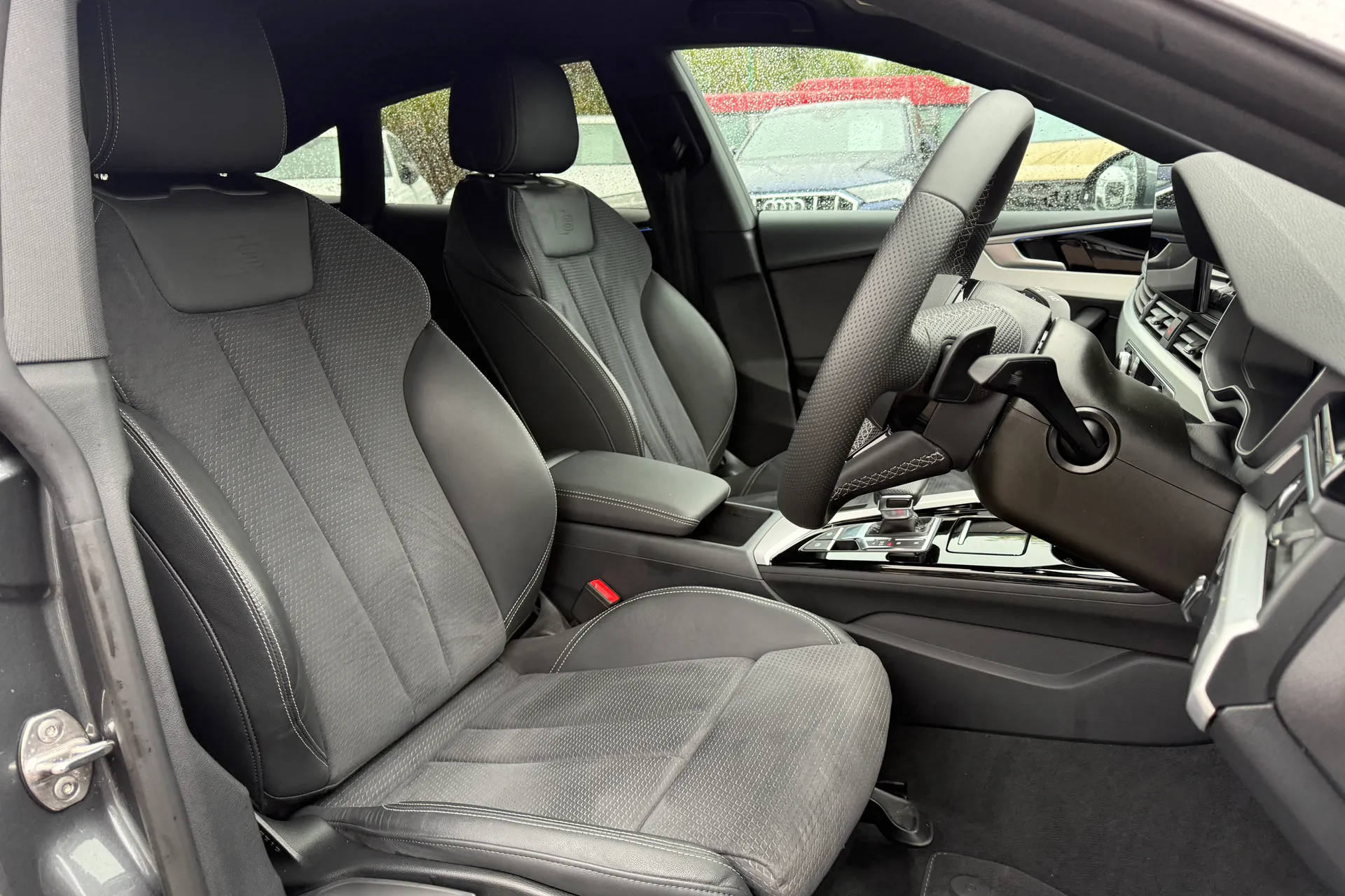 Audi A5 thumbnail image number 30