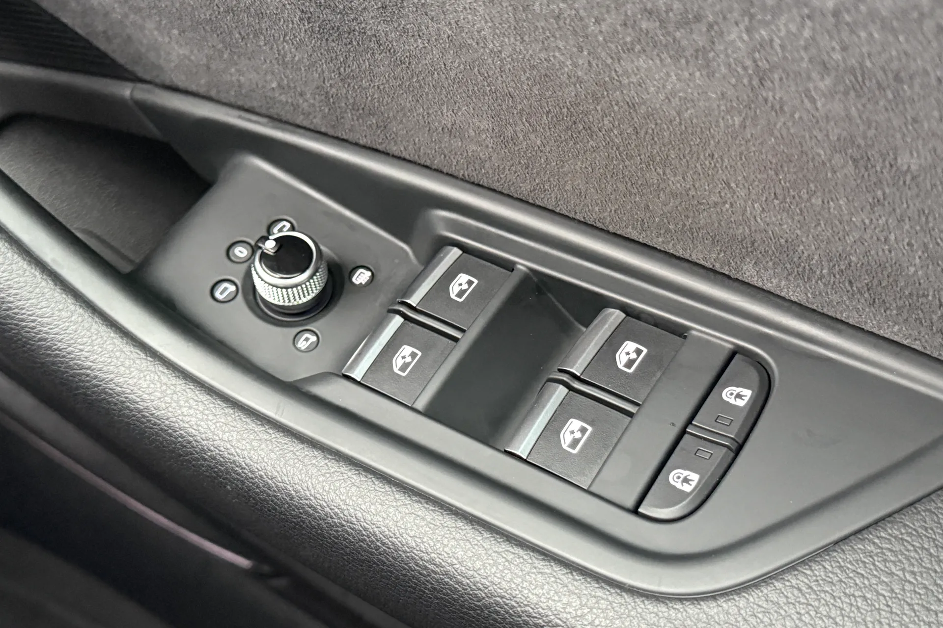 Audi A5 thumbnail image number 22