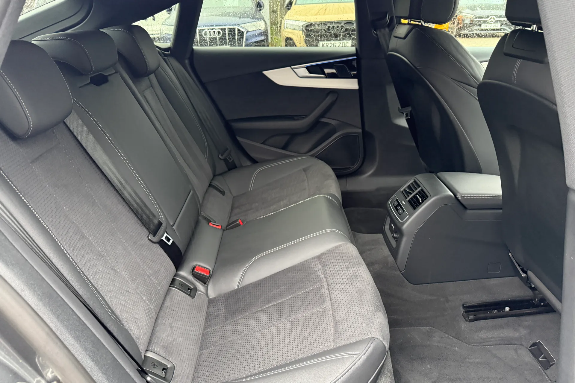 Audi A5 thumbnail image number 47