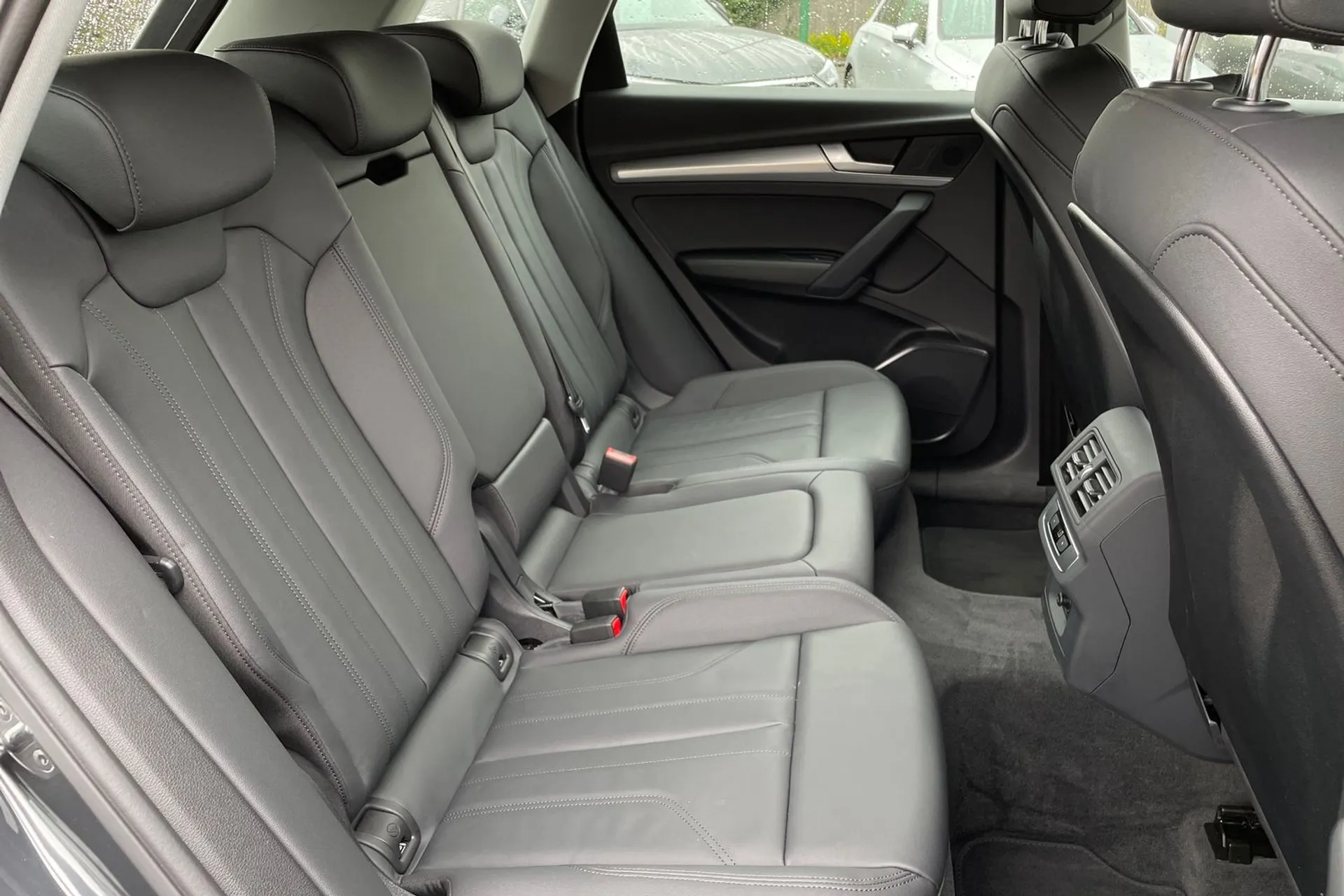 Audi Q5 thumbnail image number 30