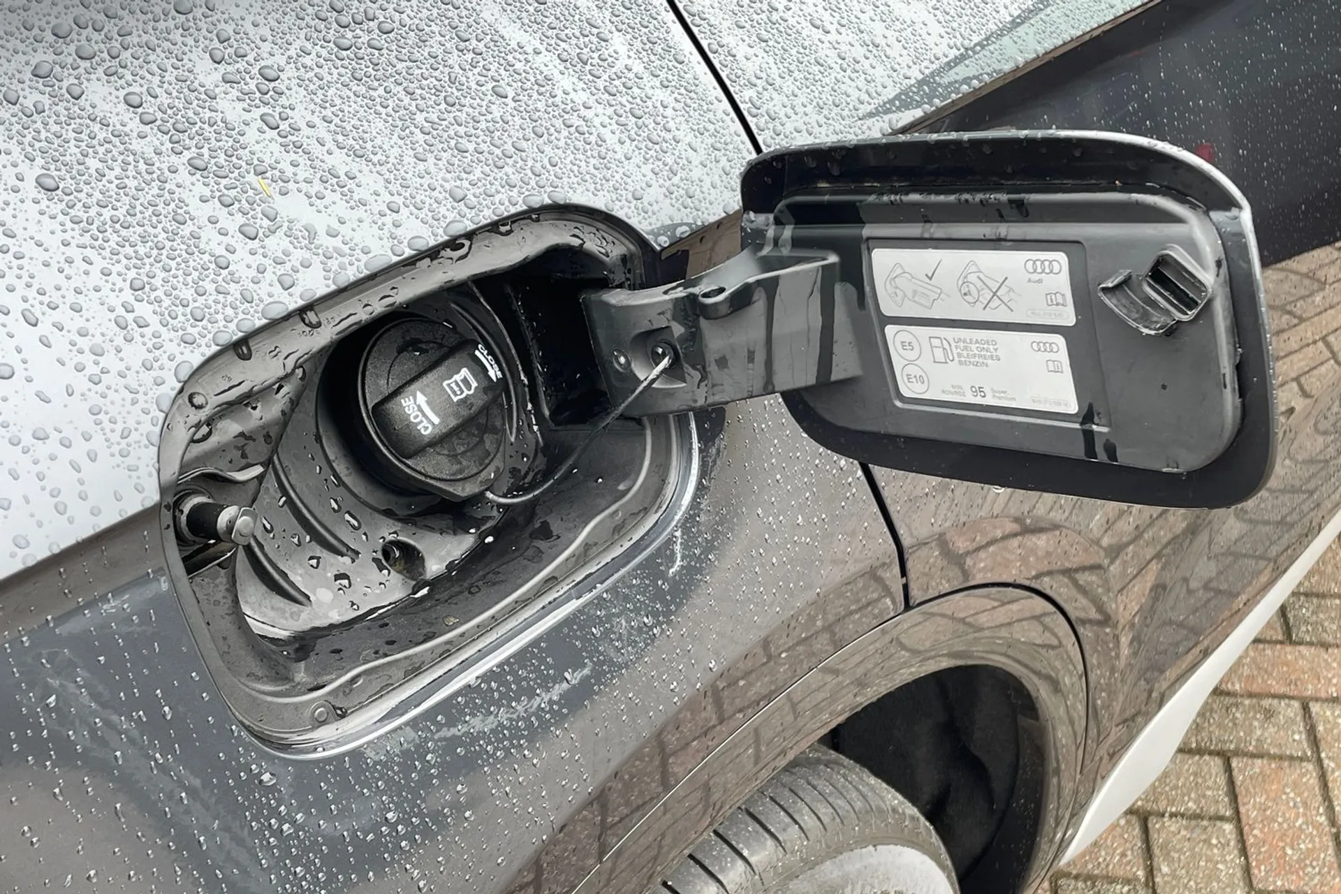 Audi Q5 thumbnail image number 27