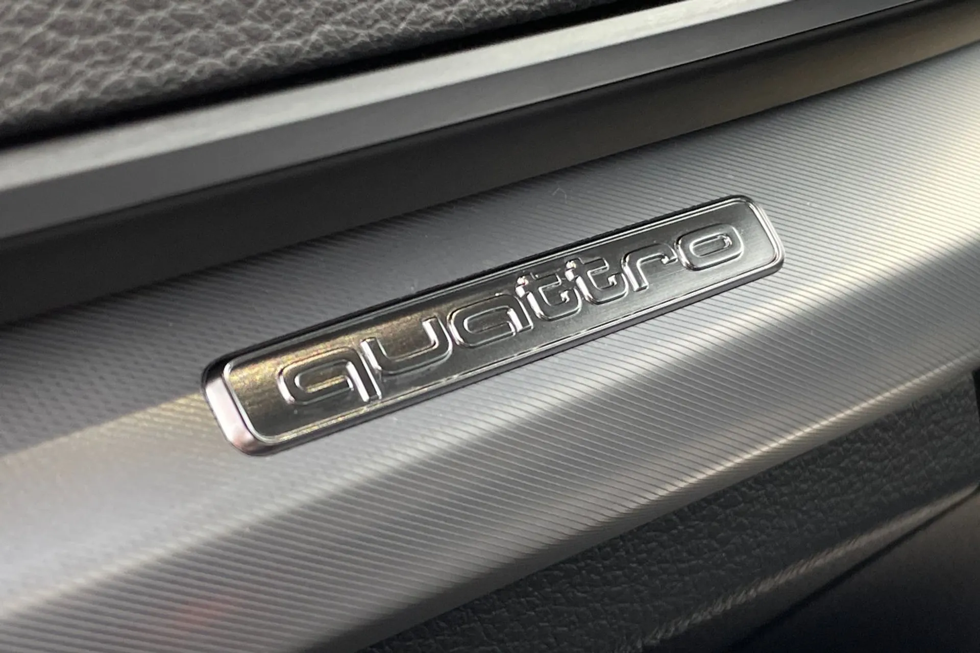 Audi Q5 thumbnail image number 36