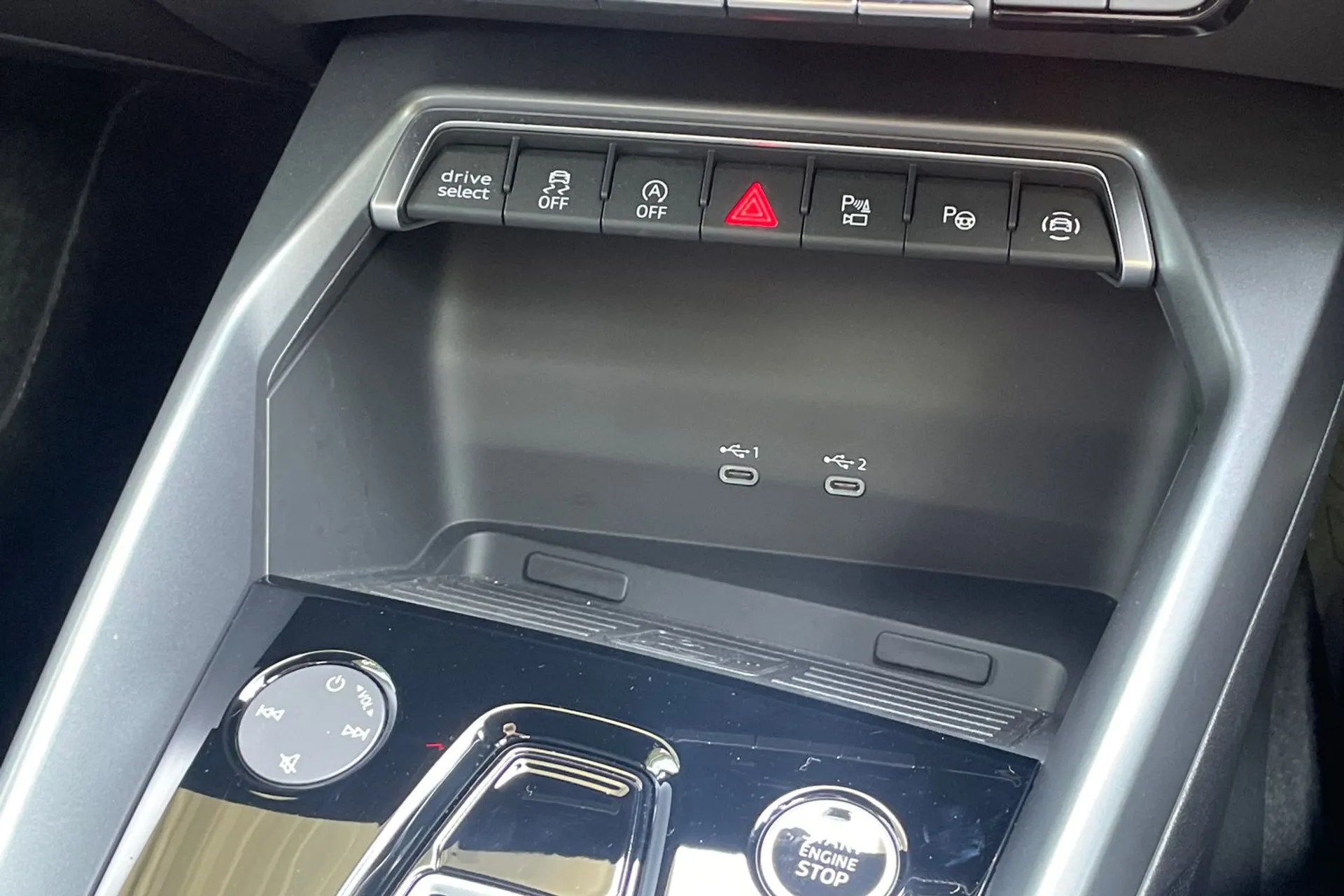 Audi A3 thumbnail image number 43