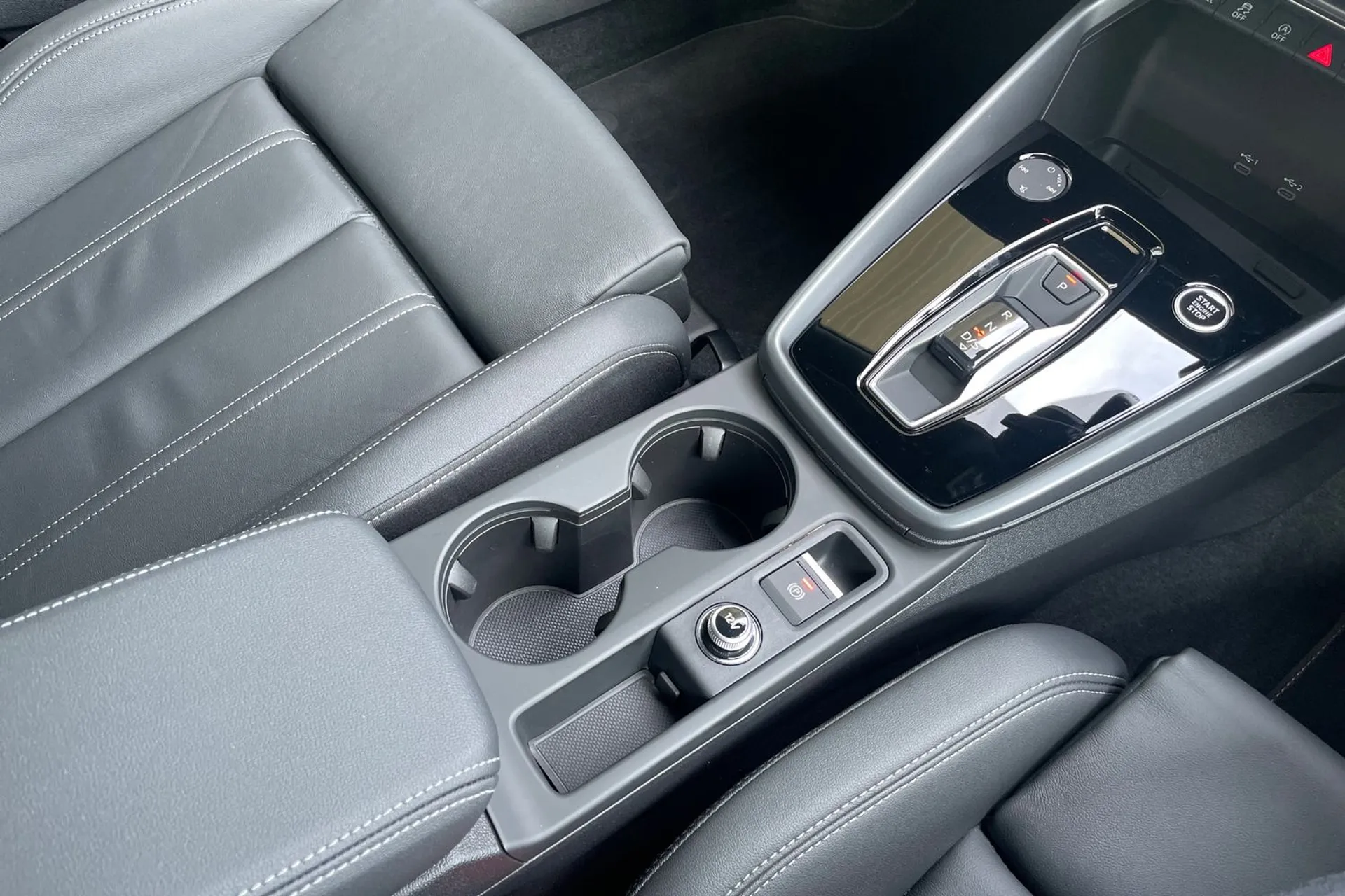 Audi A3 thumbnail image number 40