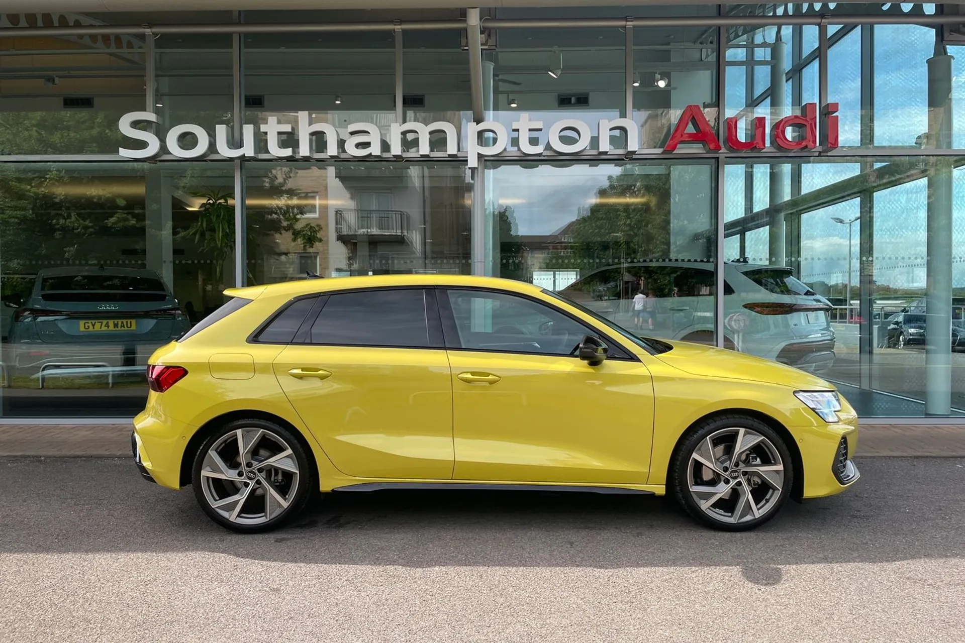 Audi A3 thumbnail image number 2
