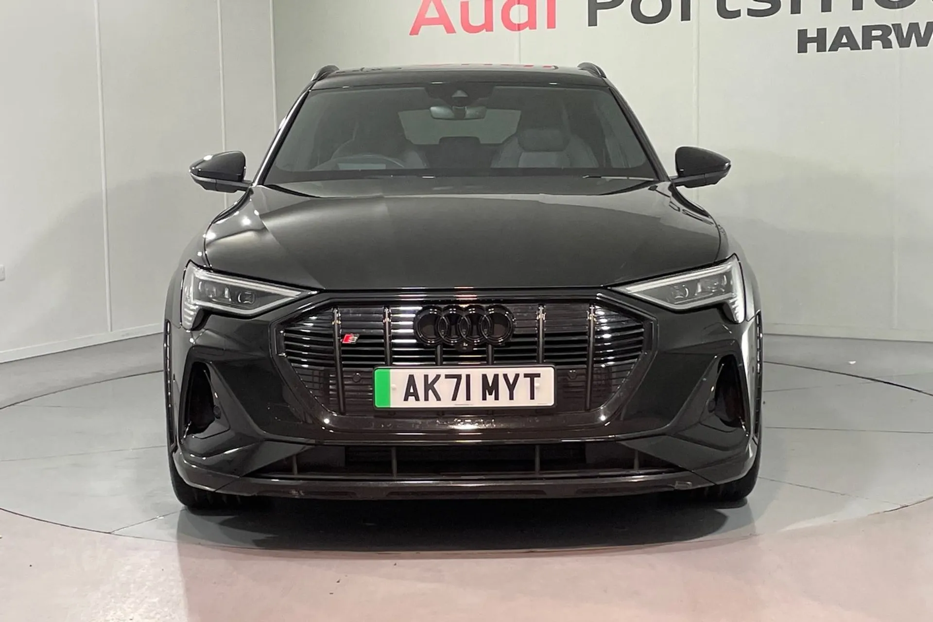 Audi e-tron thumbnail image number 6