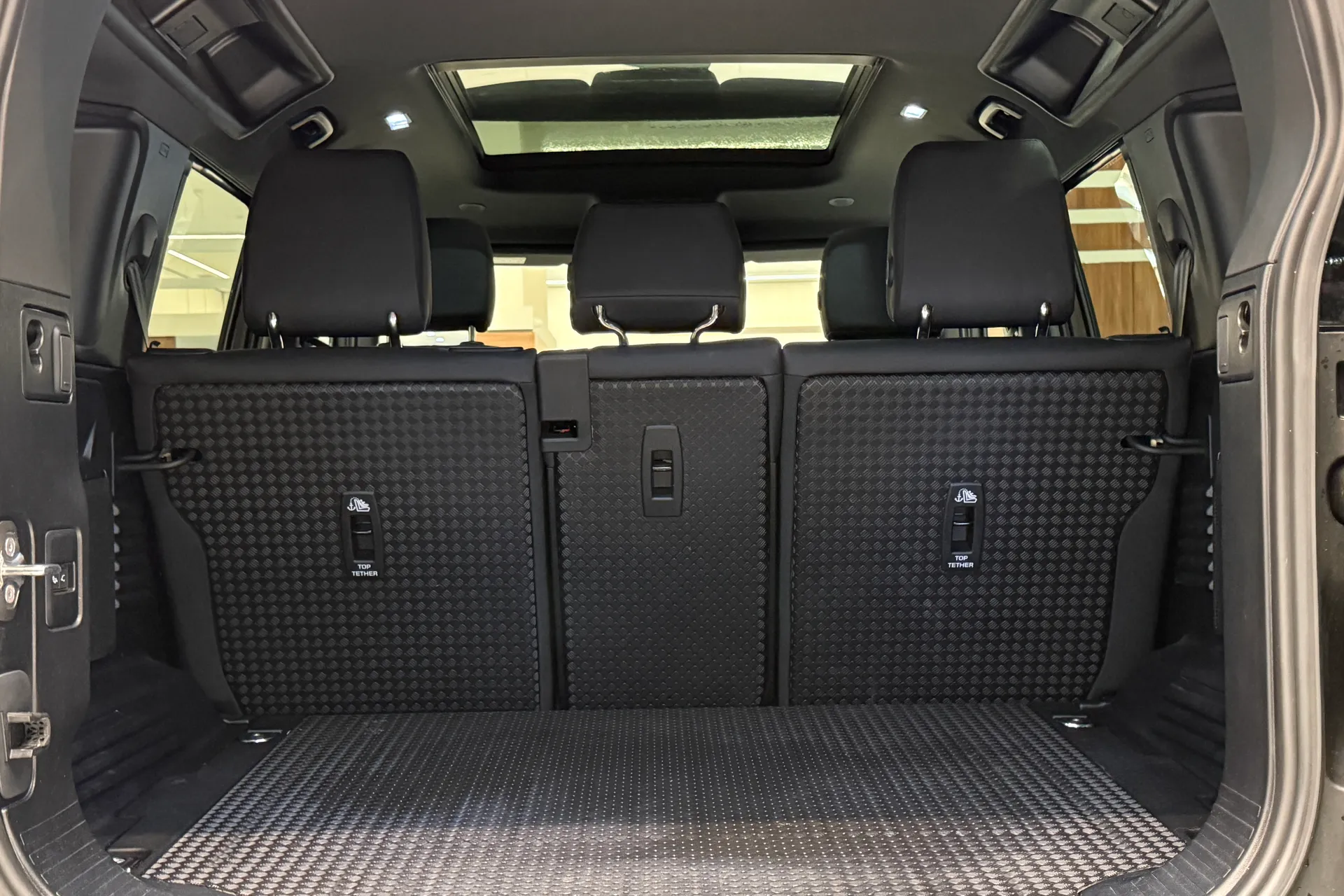 LAND ROVER DEFENDER thumbnail image number 14