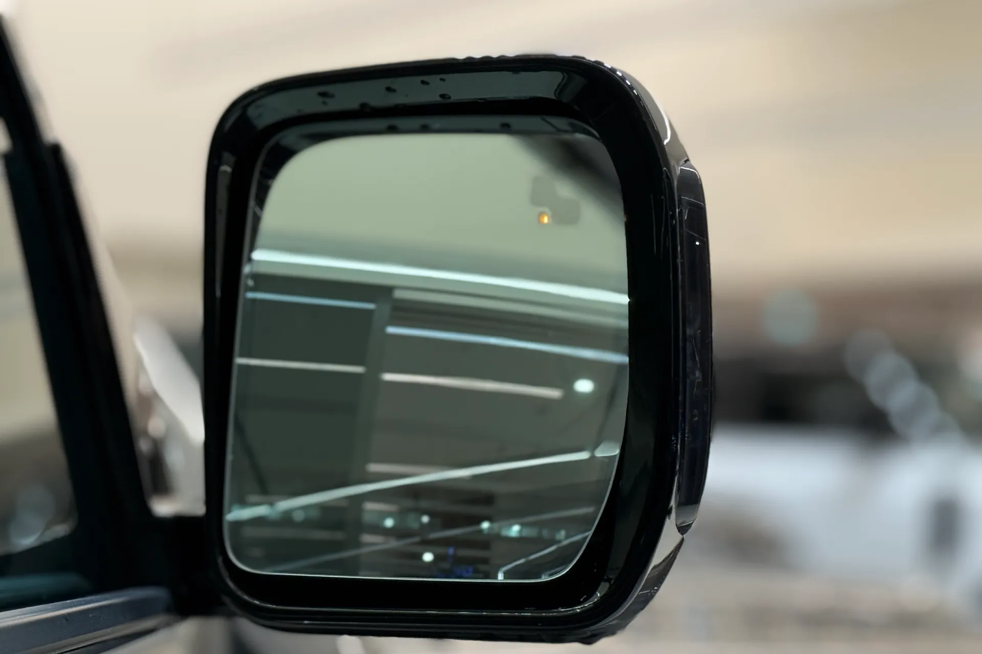 LAND ROVER DEFENDER thumbnail image number 30